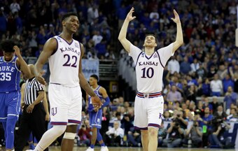 Silvio De Sousa (22) and Svi Mykhailiuk