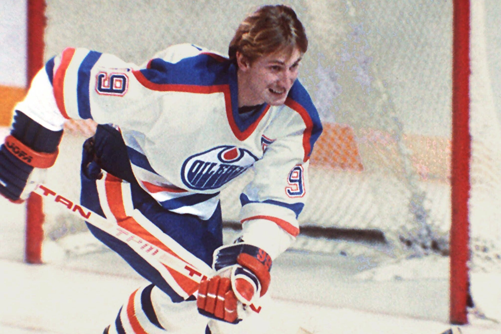 Ranking the Top 10 NHL Hockey Players of All Time