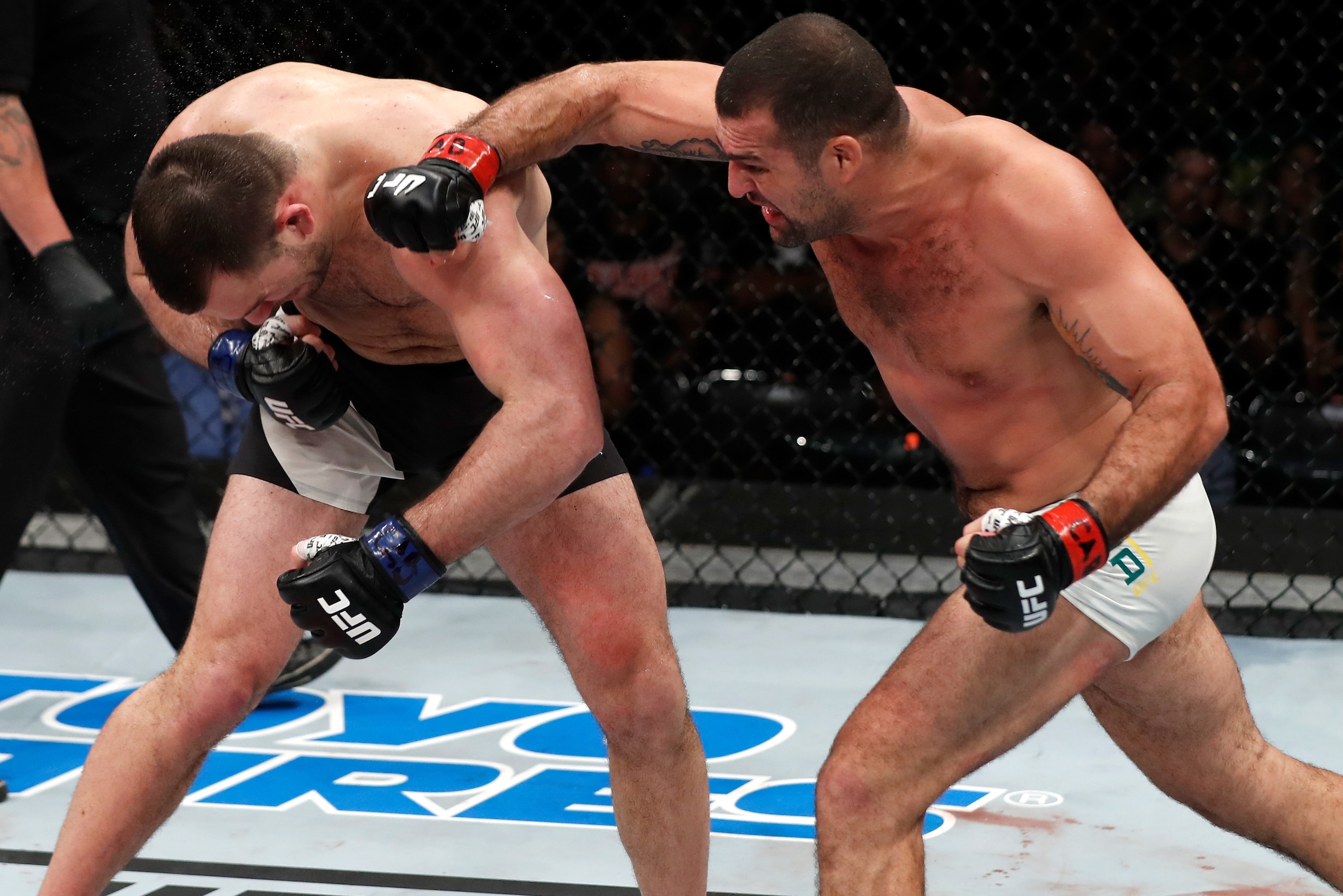 If Mauricio "Shogun" Rua can land another one of these punches, he might find himself lined up for a title shot this Autumn.
