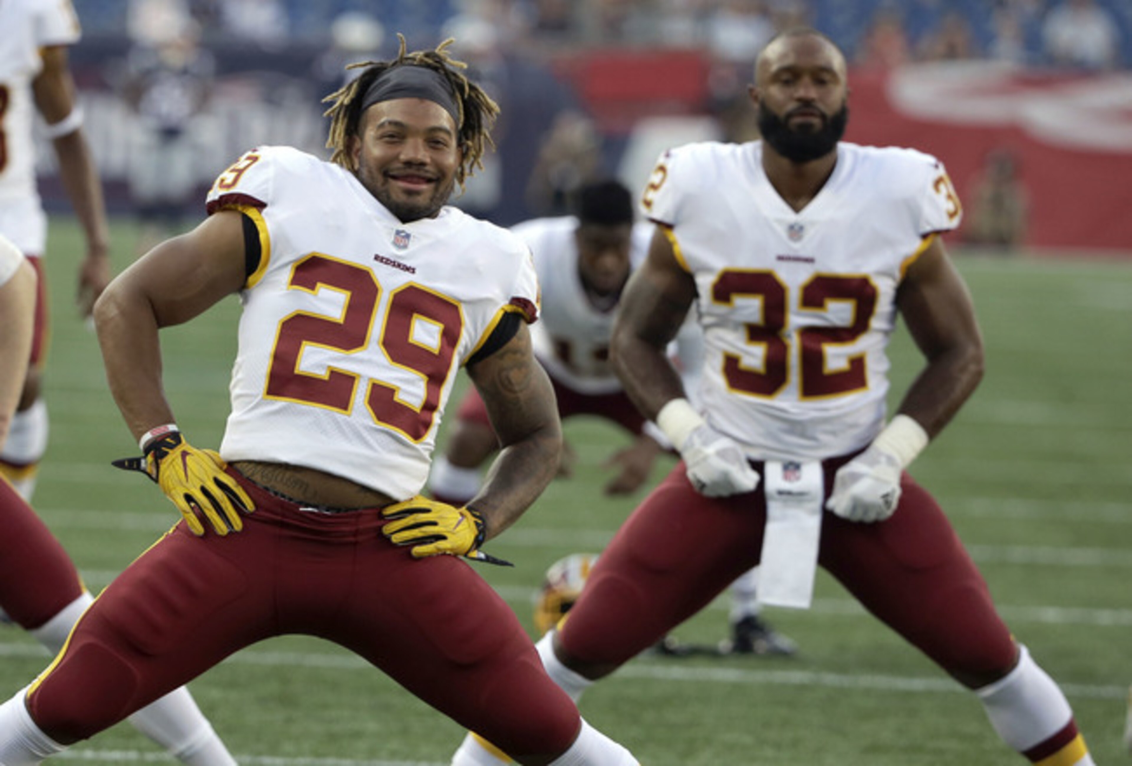Washington Redskins running backs Derrius Guice (29) and Samaje Perine (32) Washington Redskins running backs Derrius Guice (29) and Samaje Perine (32)