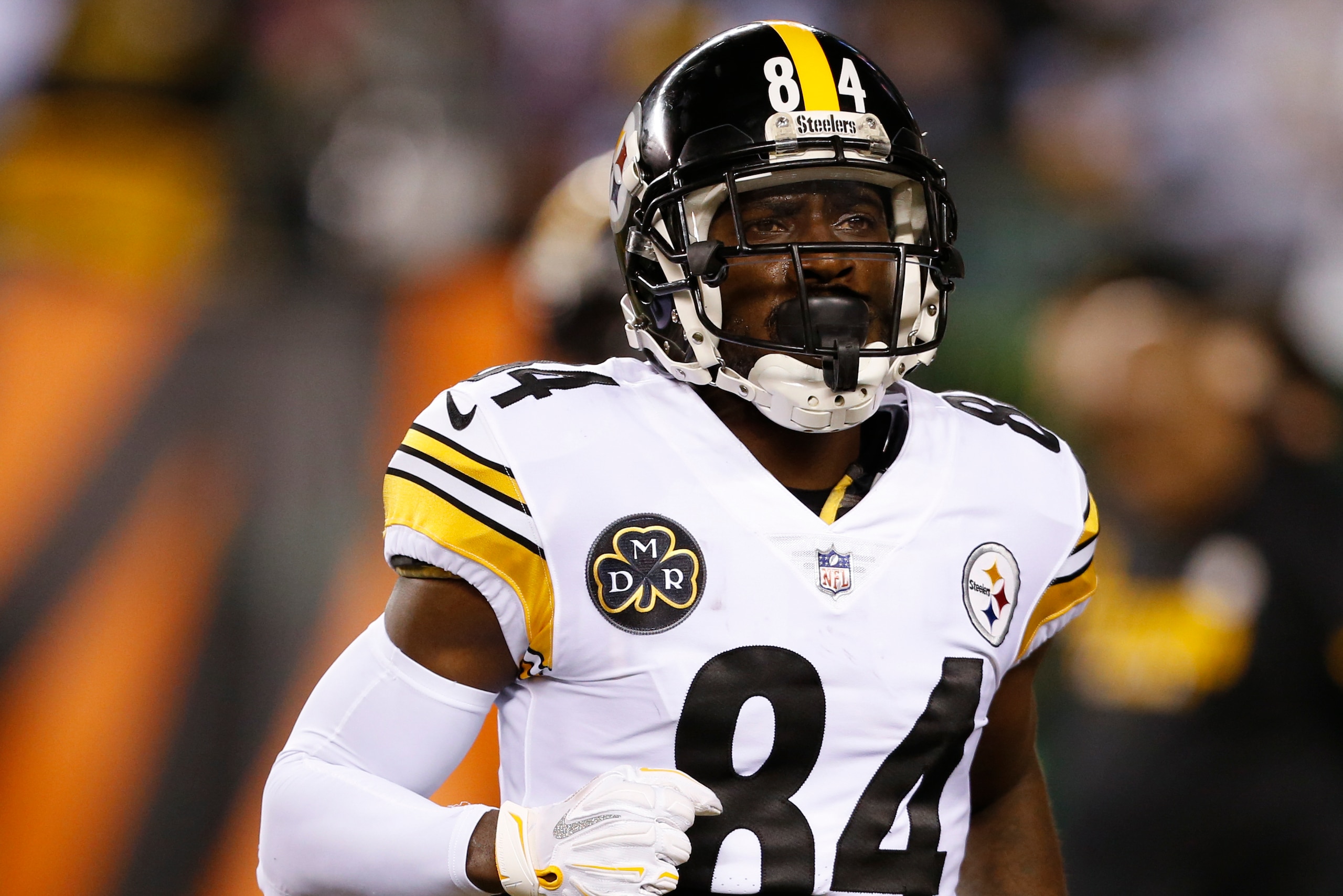Antonio Brown is the safety net of the first round. Antonio Brown is the safety net of the first round.