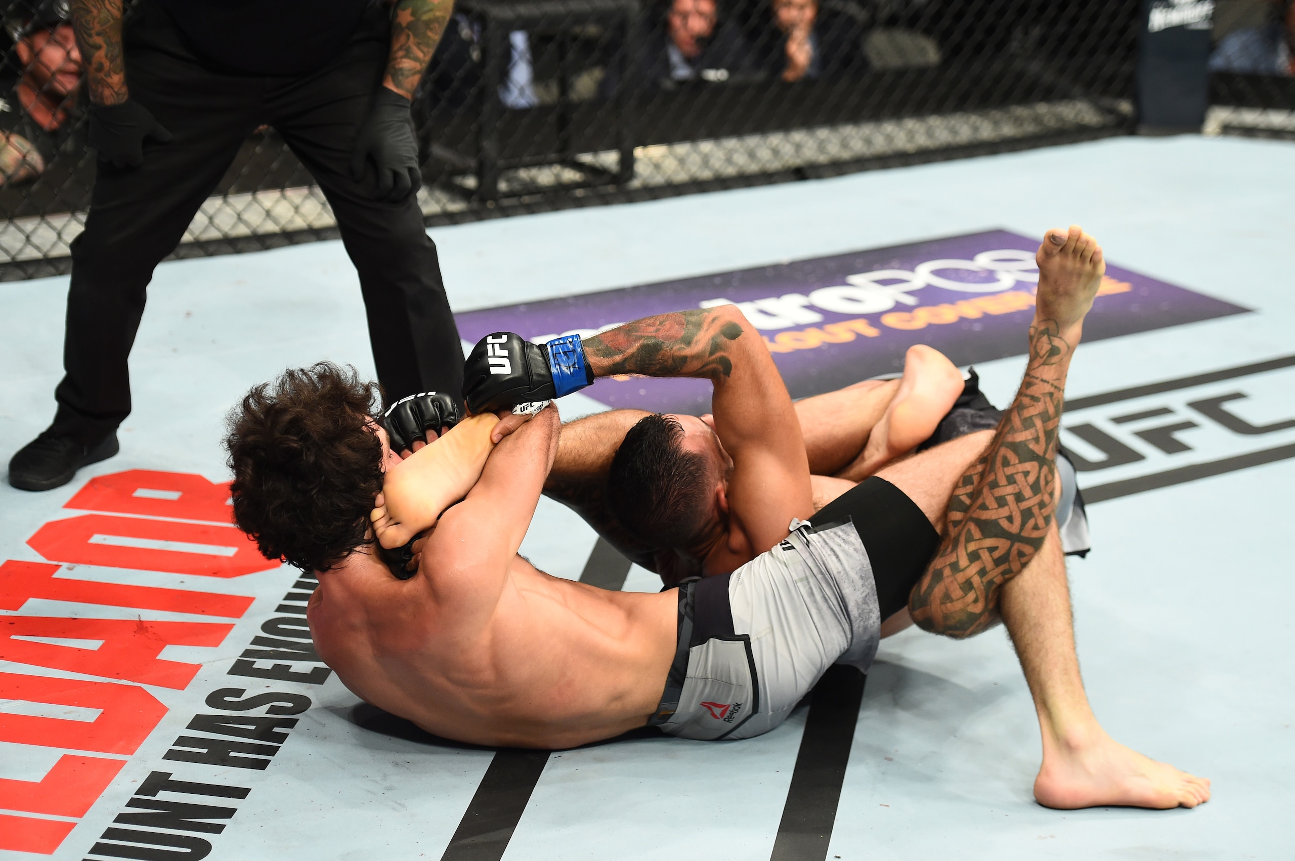 Zabit Magomedsharipov (bottom) pulls off an incredible kneebar on Brandon Davis.