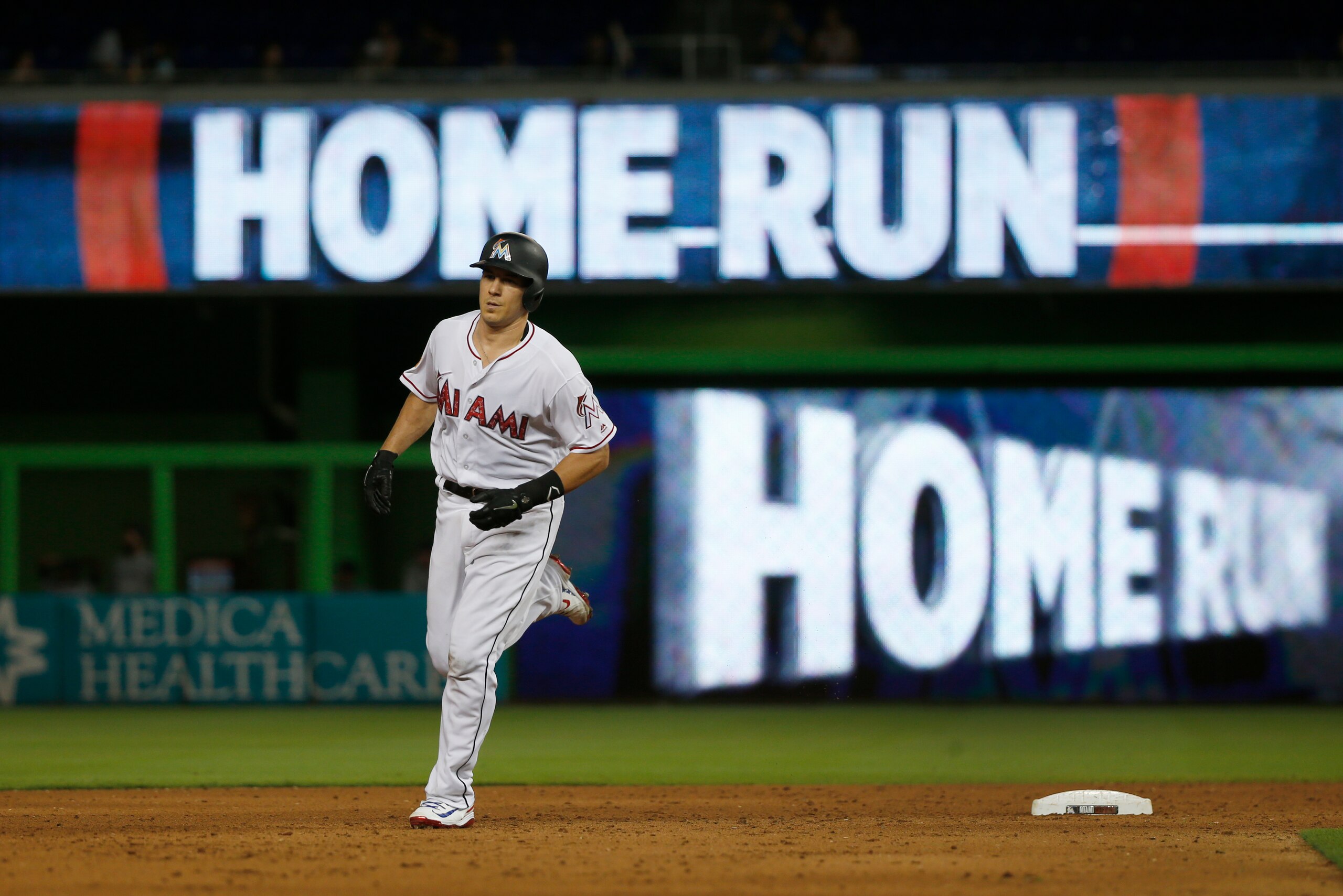 Many teams should be eyeing Miami Marlins catcher J.T. Realmuto.