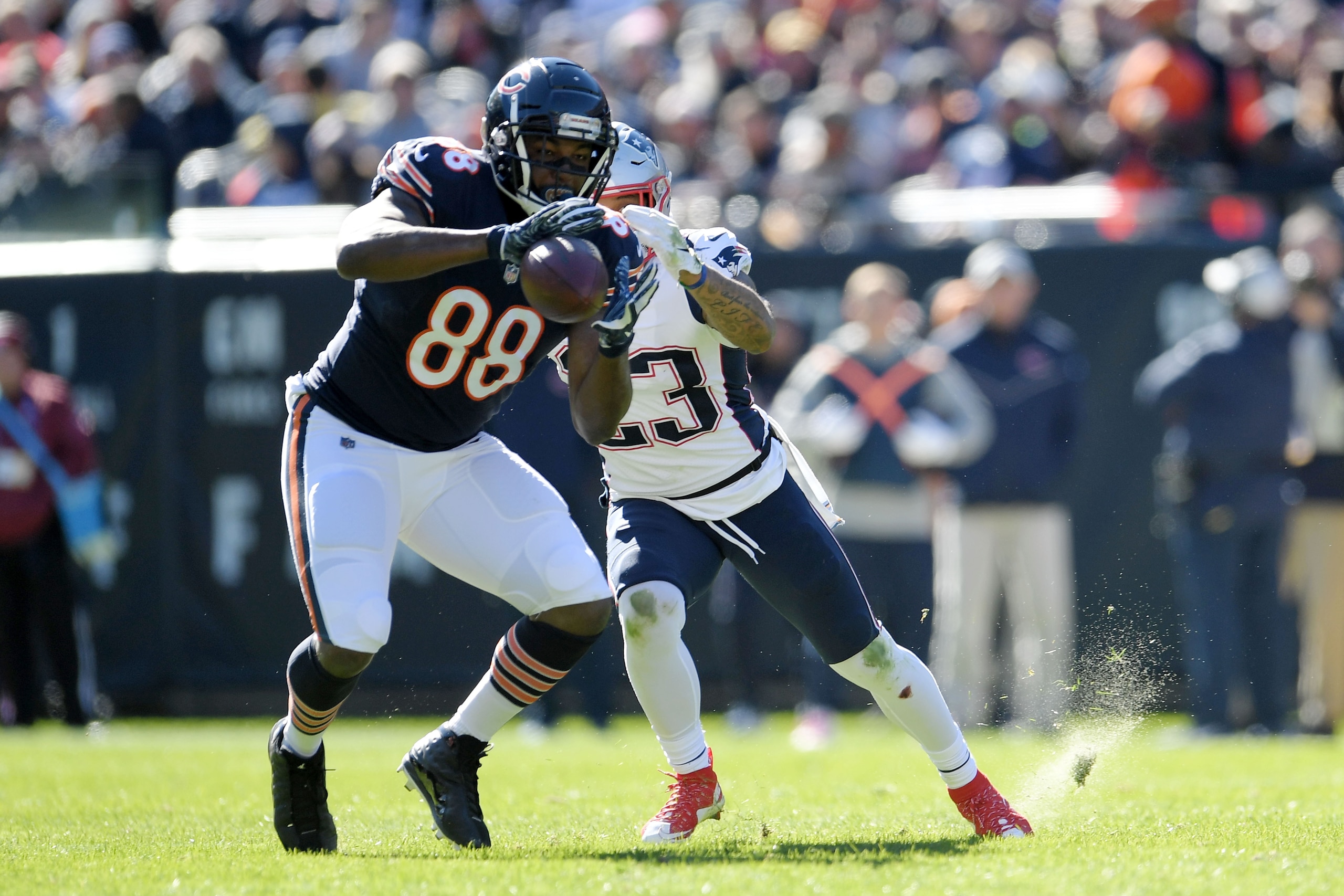 Tight end Dion Sims