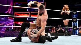 Mike Kanellis beating up Lince Dorado