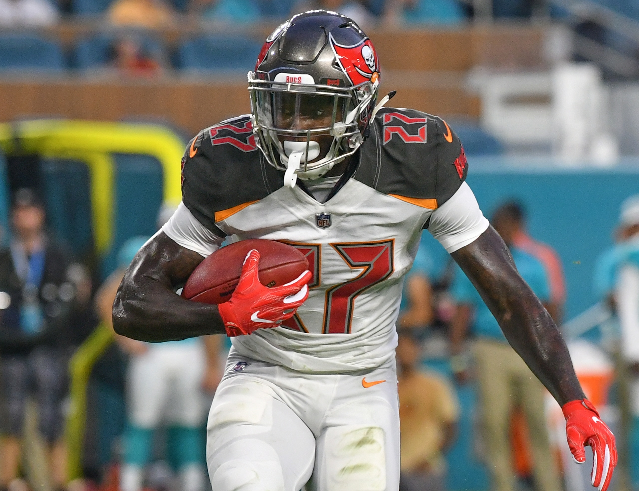 Could we see more of Ronald Jones in Week 8?