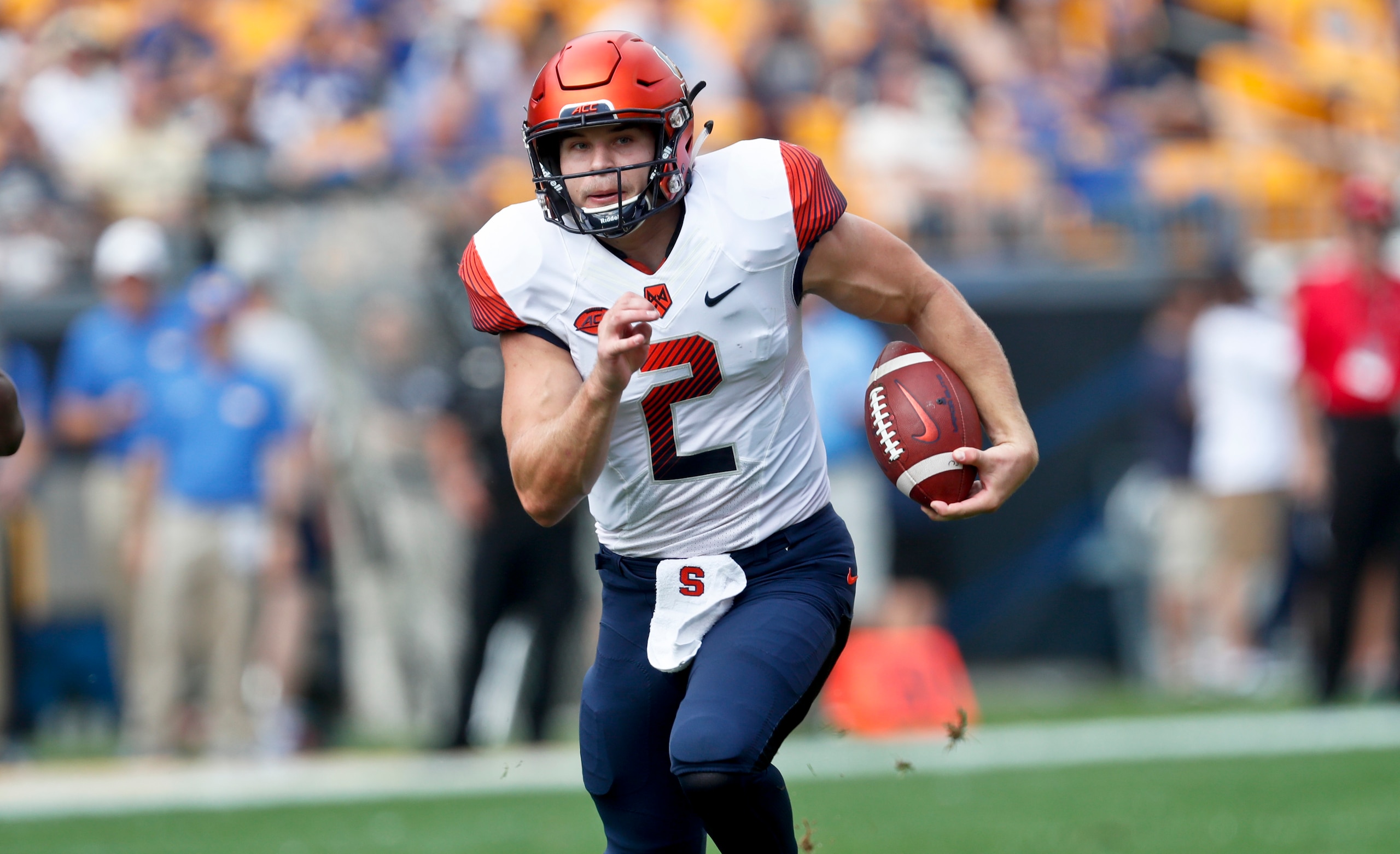 Syracuse QB Eric Dungey