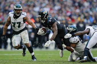 T.J. Yeldon and Carlos Hyde struggled to run it against the Eagles.