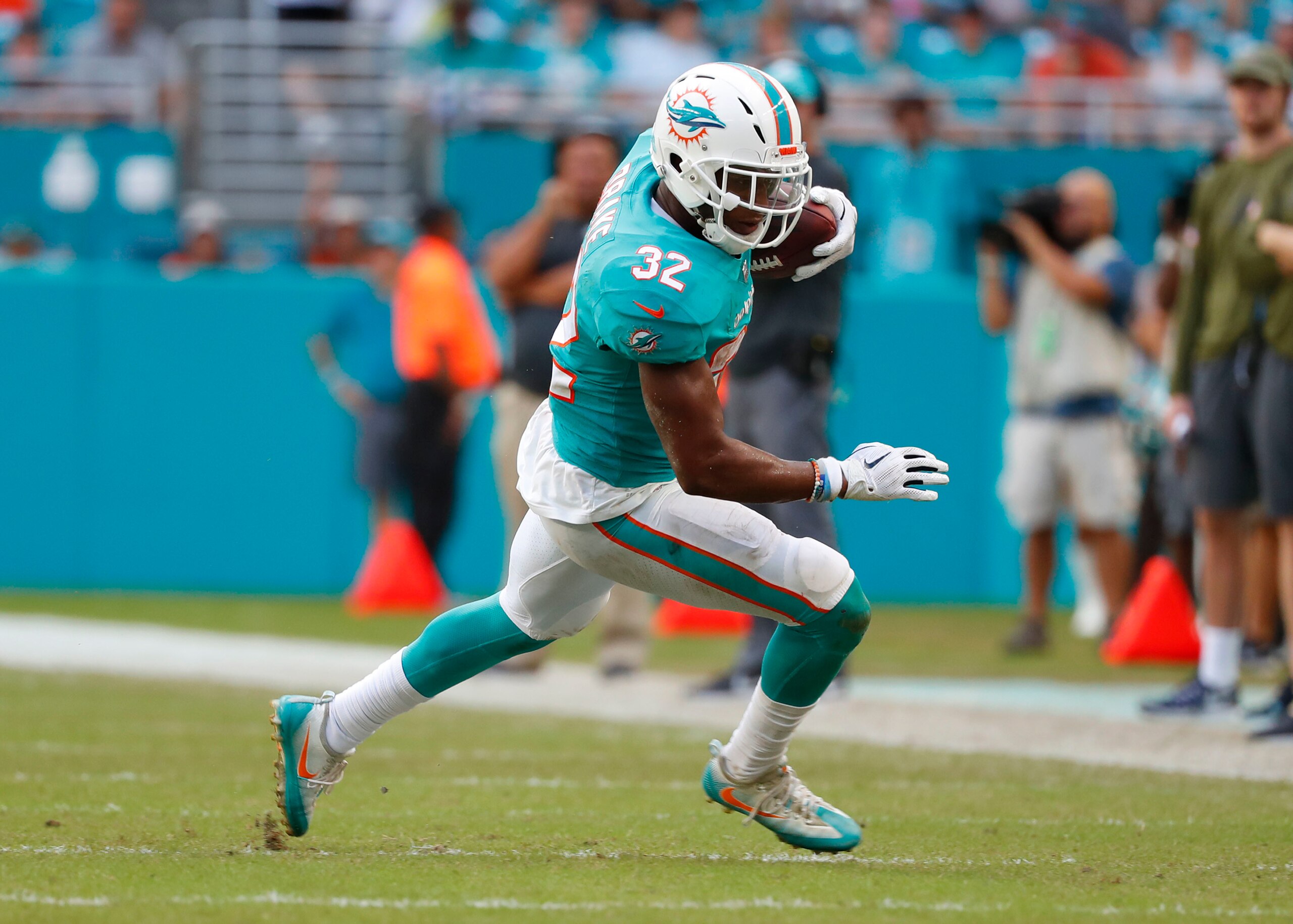 The Dolphins got away from Kenyan Drake in Week 9. The Dolphins got away from Kenyan Drake in Week 9.