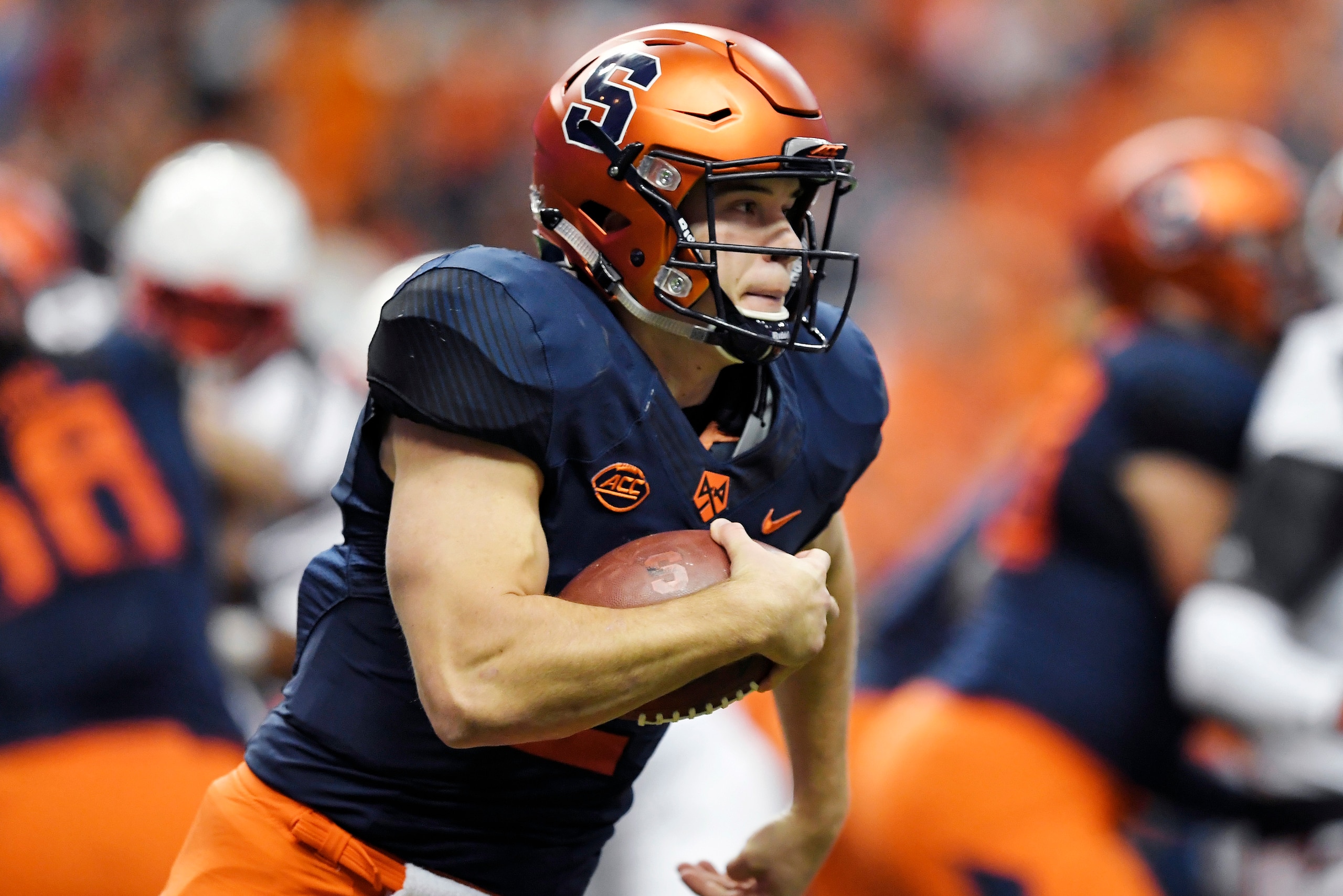 Syracuse QB Eric Dungey