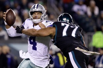 Philadelphia Eagles defensive end Michael Bennett sacks Dak Prescott