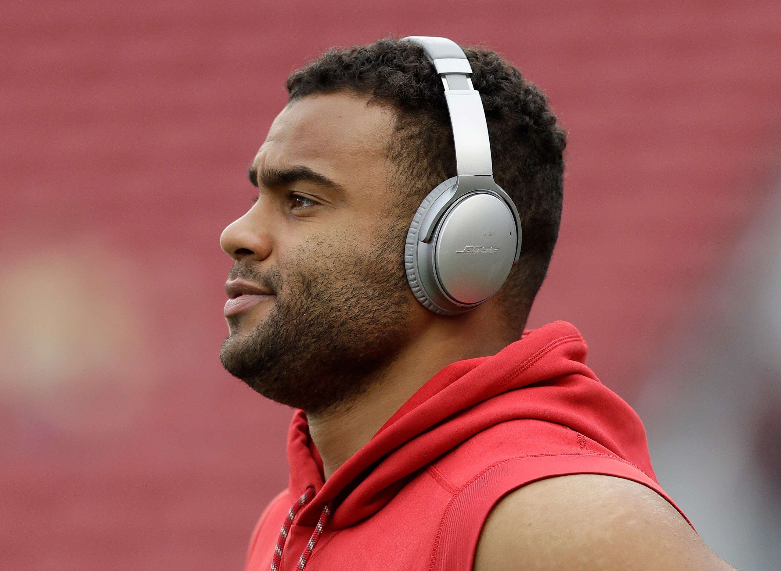 Defensive end Solomon Thomas