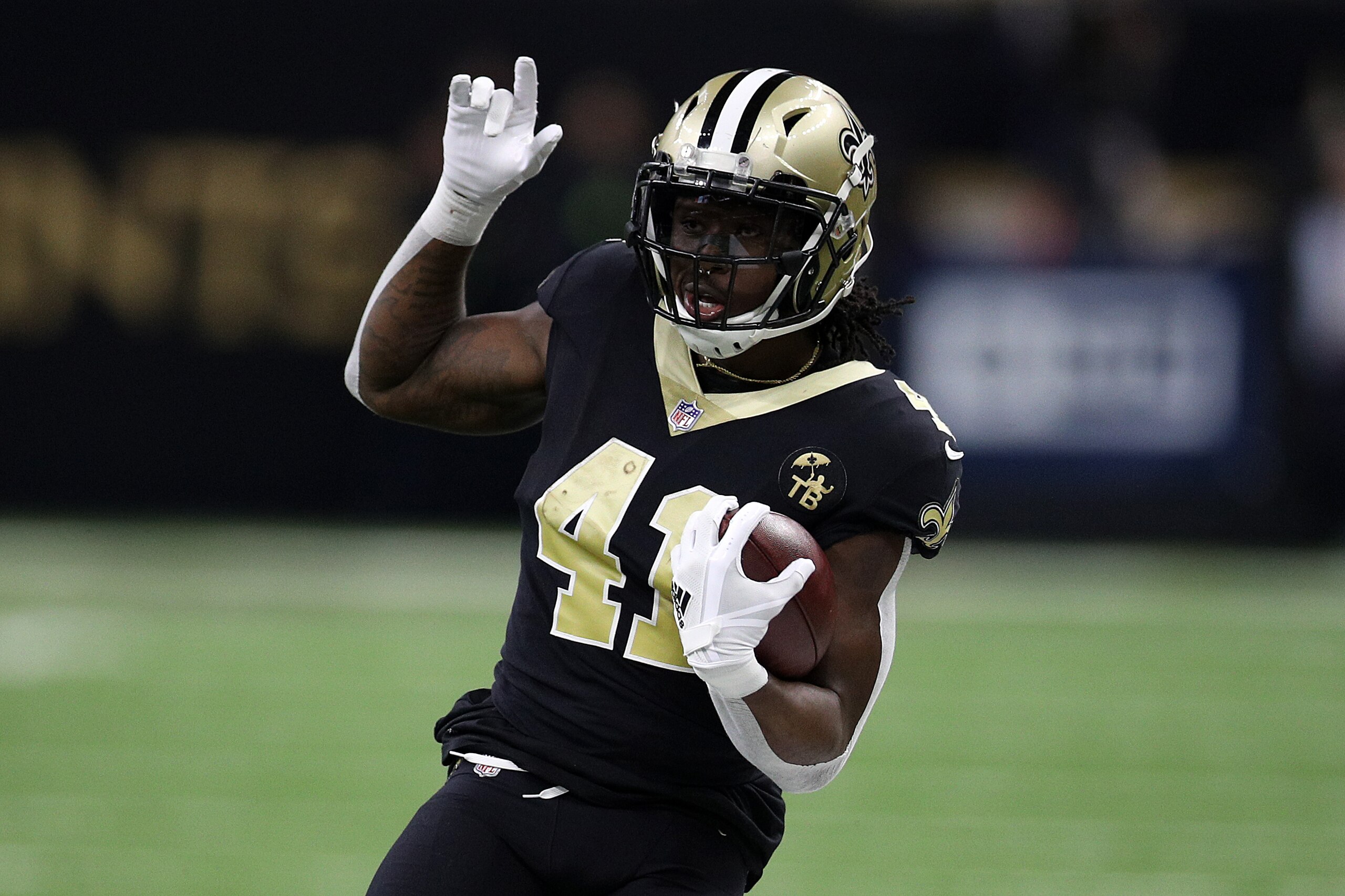 The Saints have no reason to risk Alvin Kamara in Week 17.