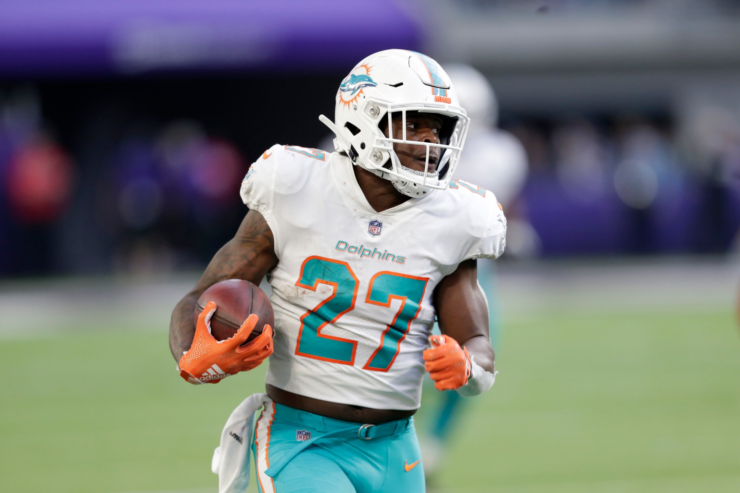 Despite his efforts in Week 15, the Dolphins didn't stick with Kalen Ballage in Week 16.