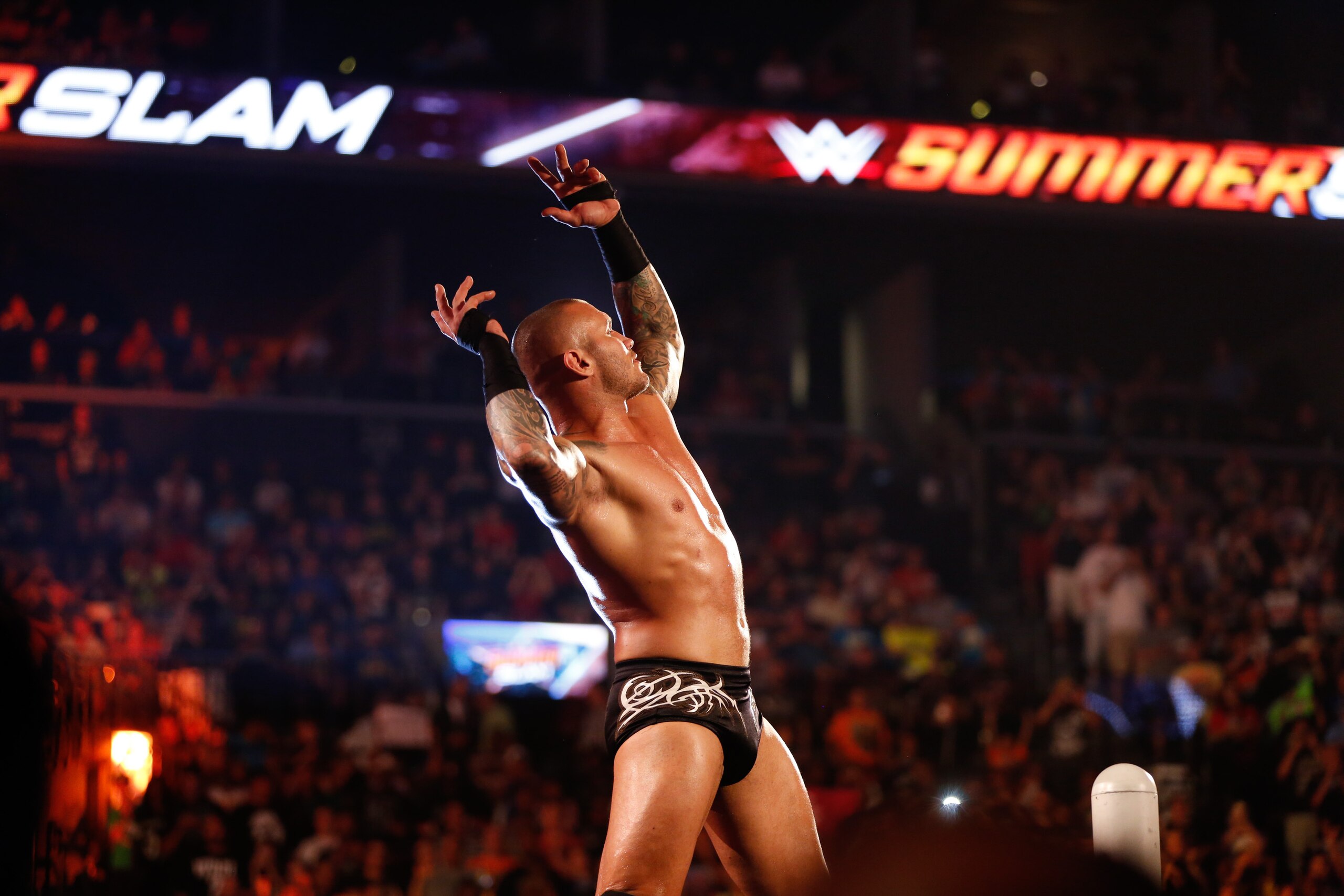 Randy Orton posing for the crowd.