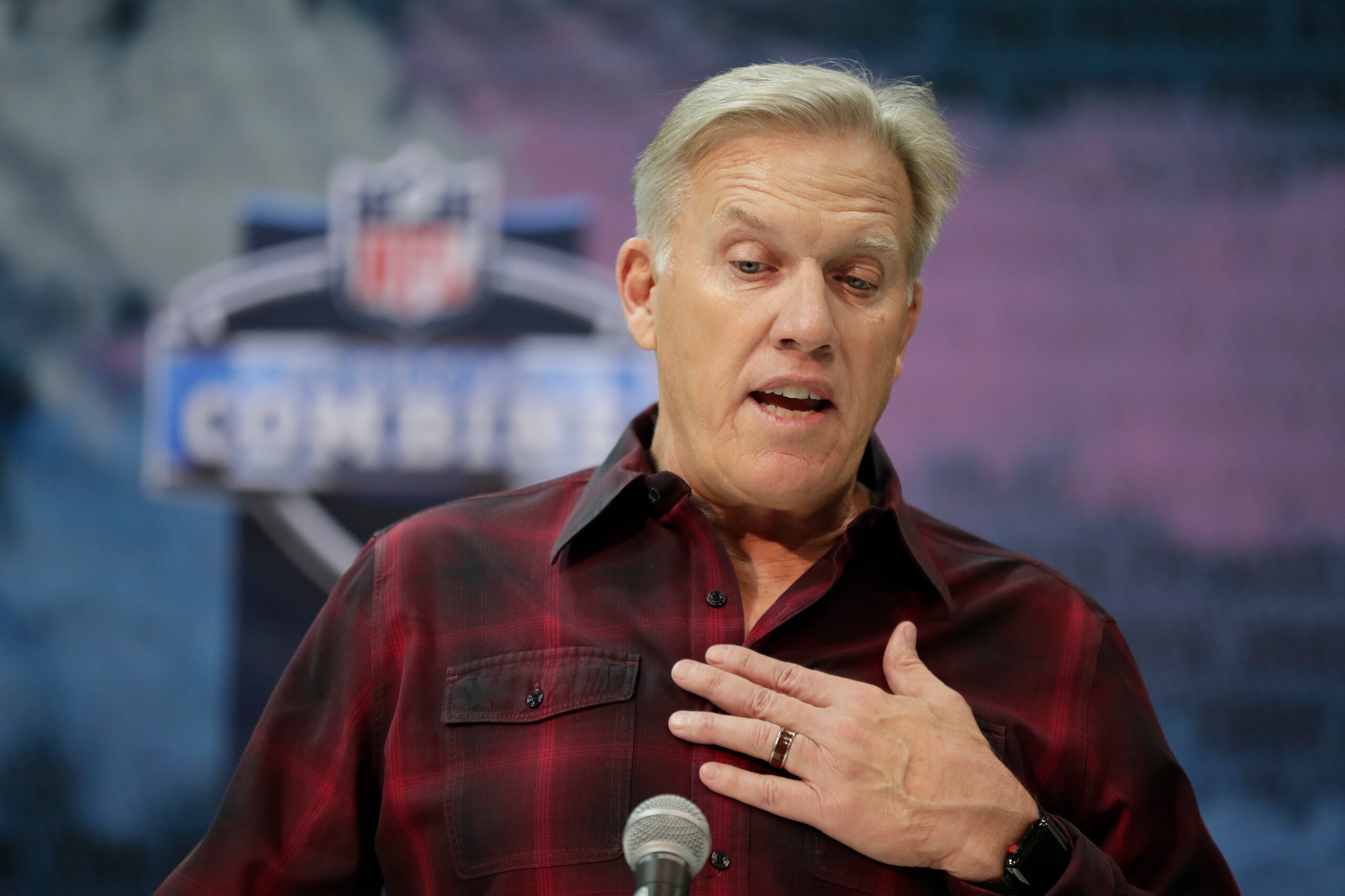 Broncos GM John Elway