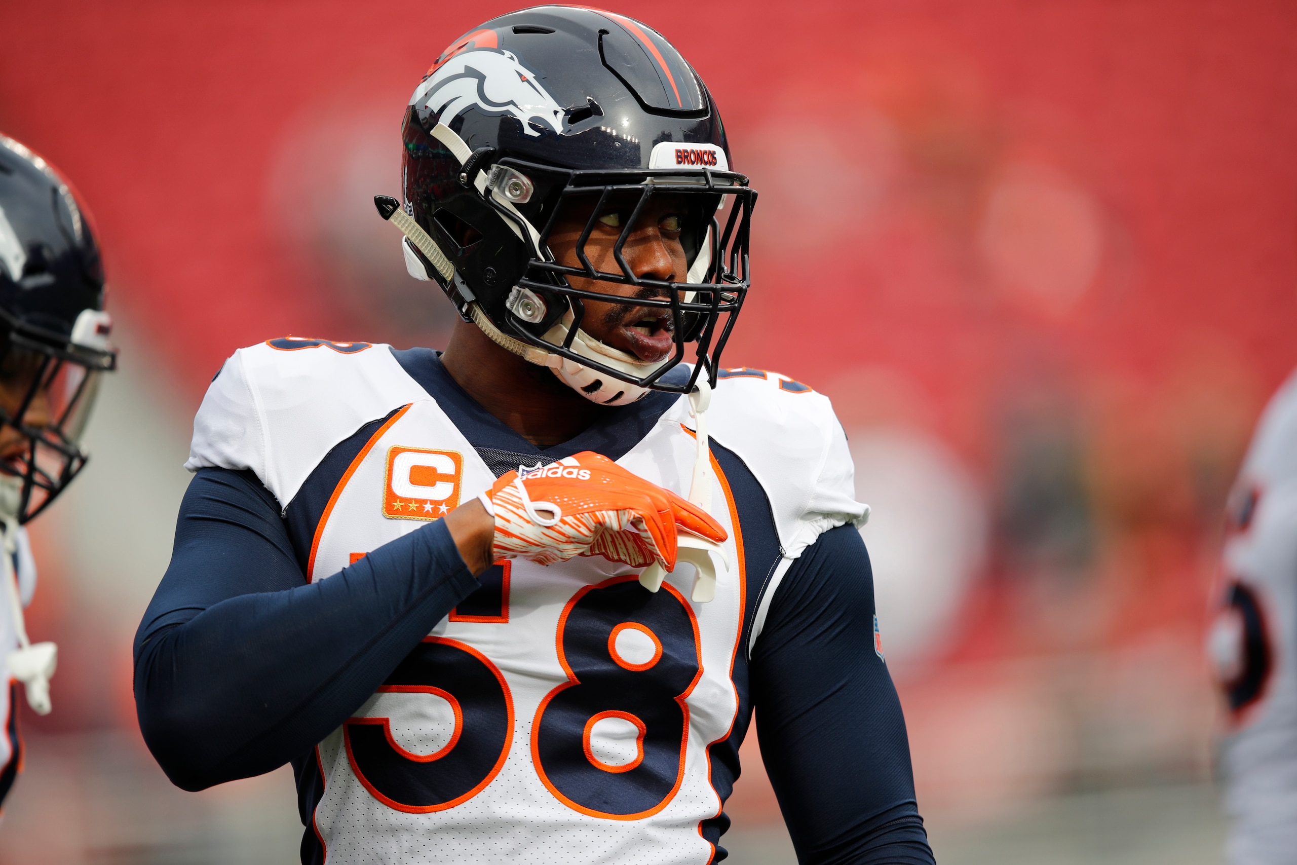 Denver Broncos edge-rusher Von Miller Denver Broncos edge-rusher Von Miller