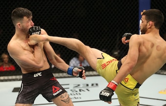 Julio Arce (right) knocked out Julian Erosa.