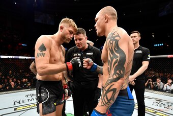 Alexander Gustafsson (left) and Anthony Smith