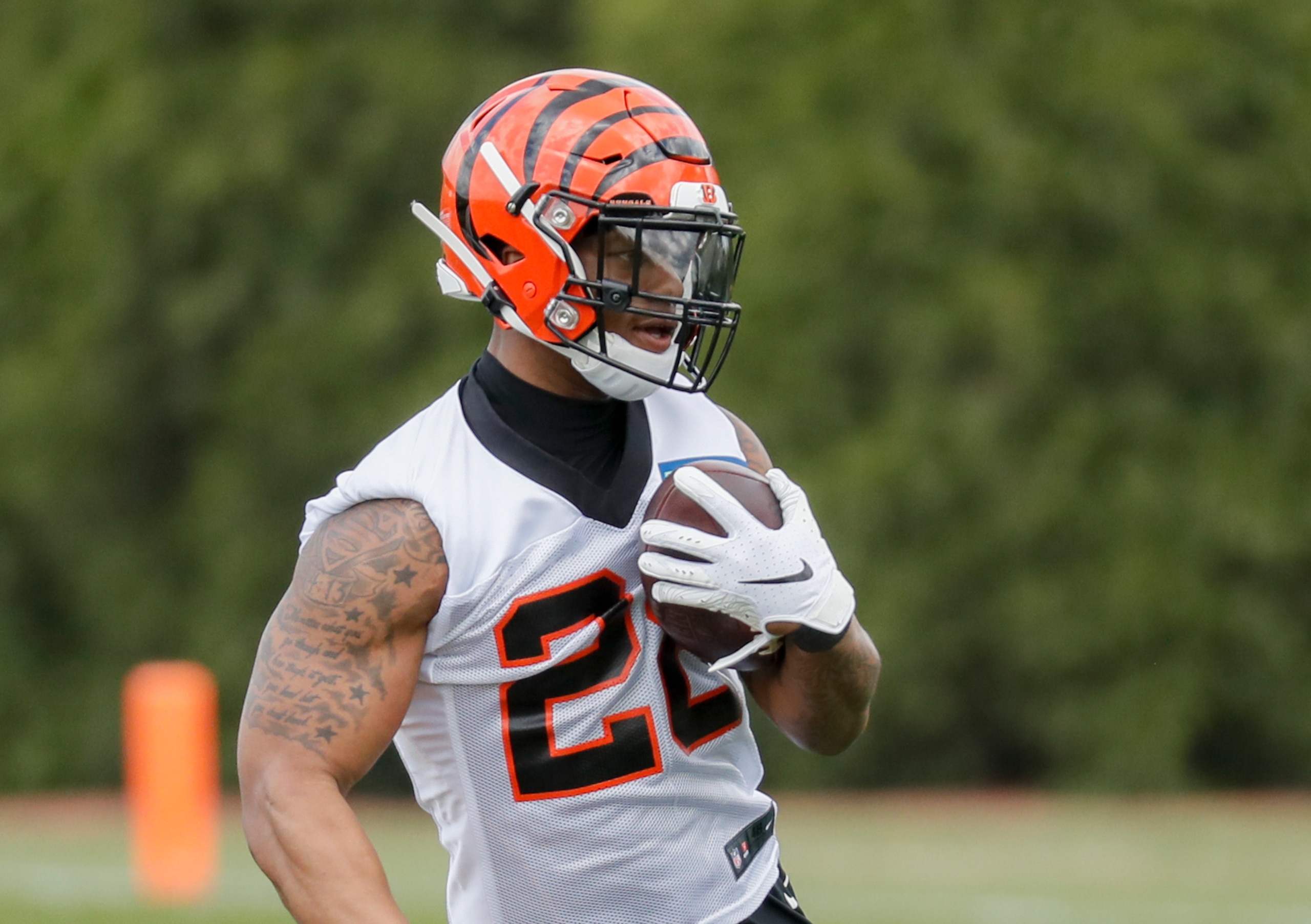 Joe Mixon is on the right track in Cincinnati.