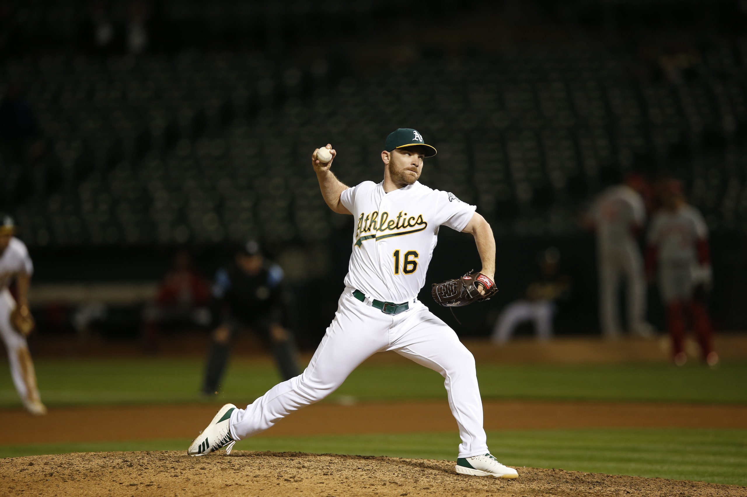 Liam Hendriks