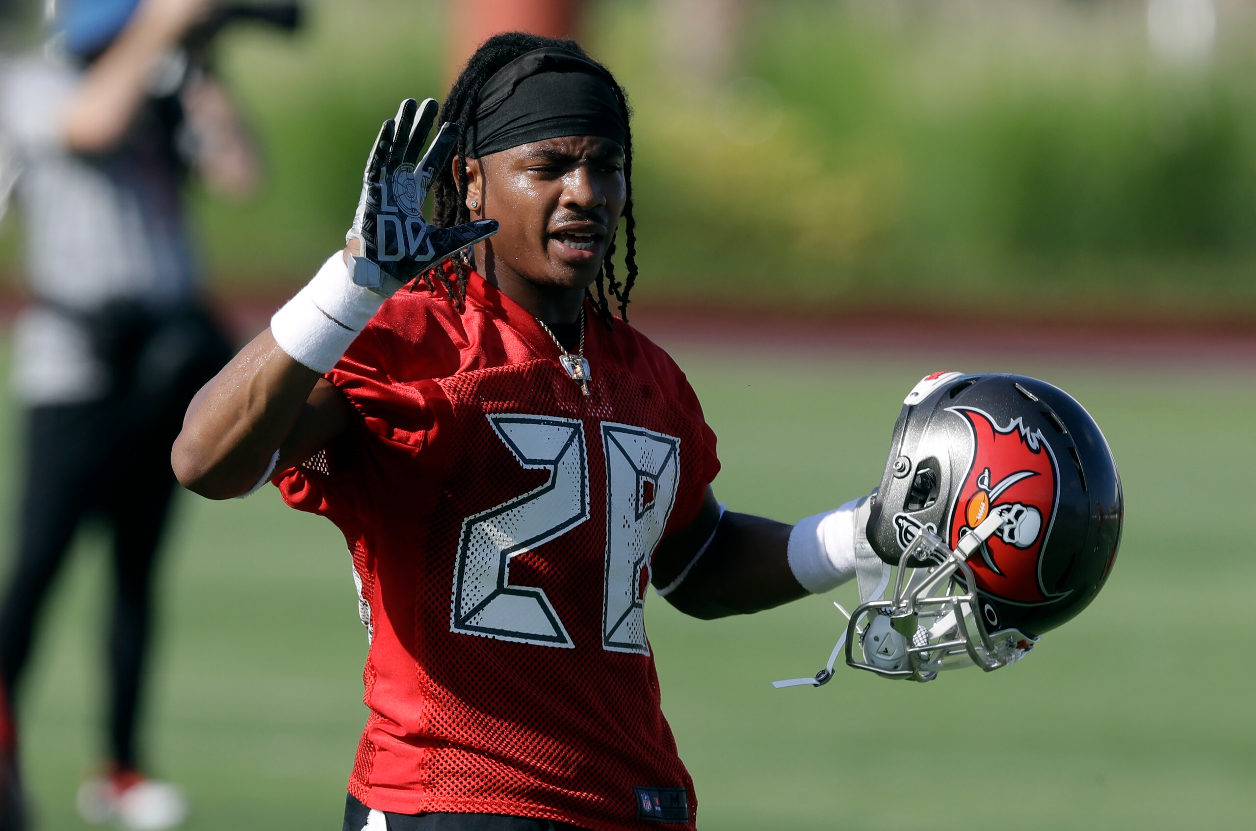 Tampa Bay Buccaneers cornerback Vernon Hargreaves III
