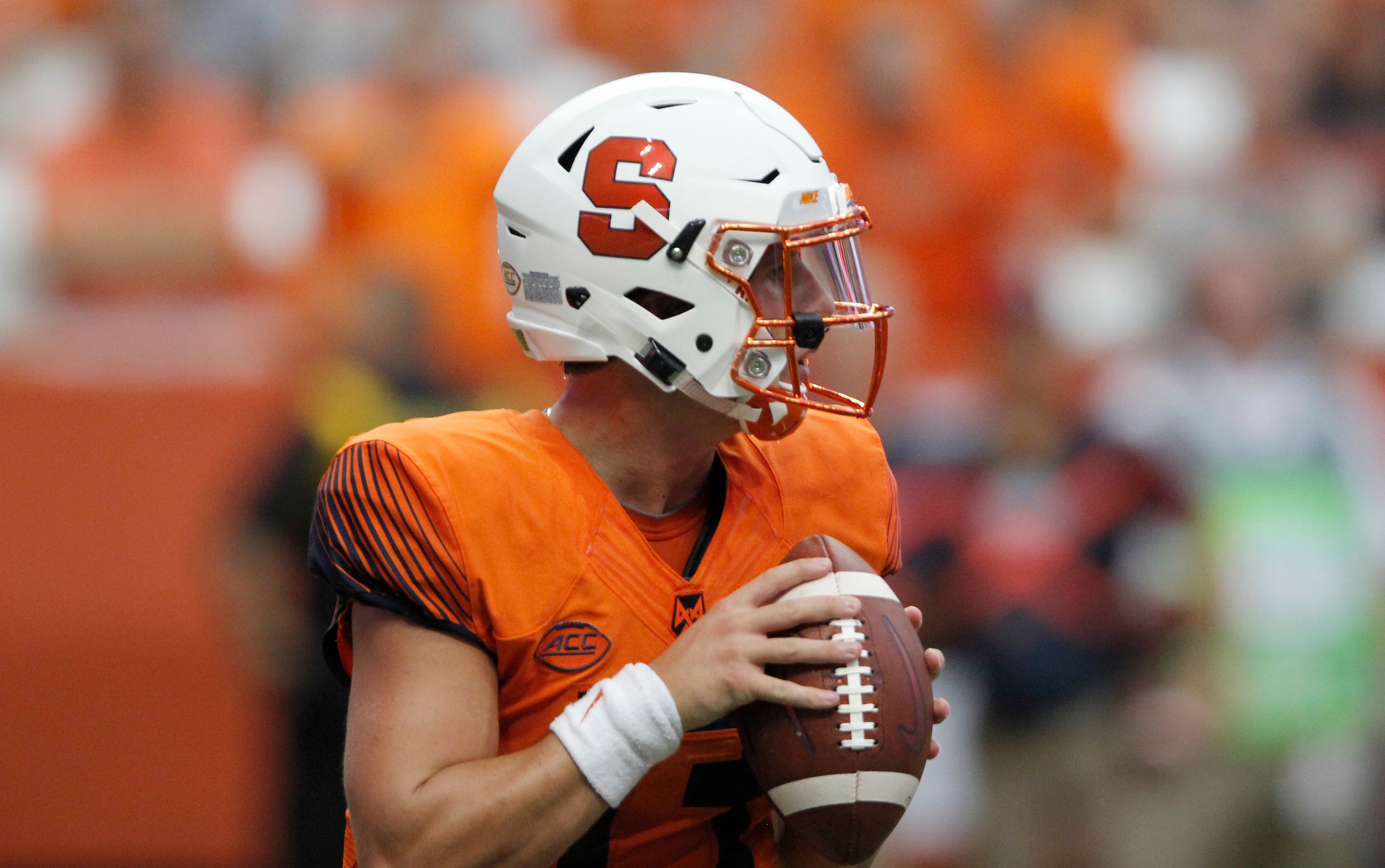 Syracuse QB Tommy DeVito