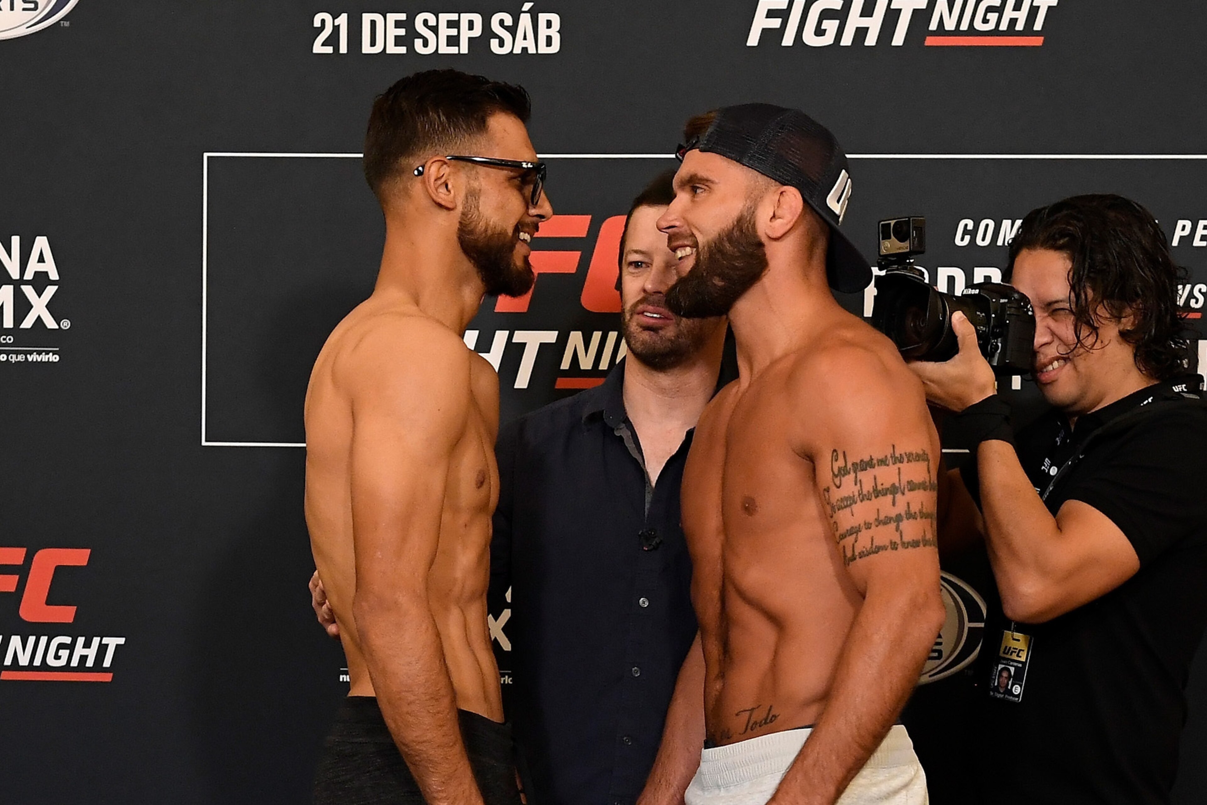 Yair Rodriguez (left) and Jeremy Stephens Yair Rodriguez (left) and Jeremy Stephens