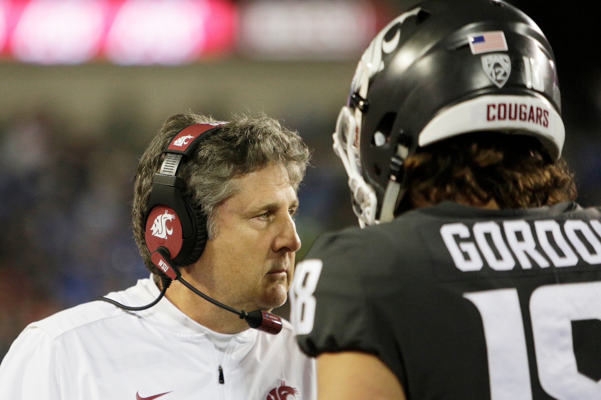 Washington State's Mike Leach and Anthony Gordon