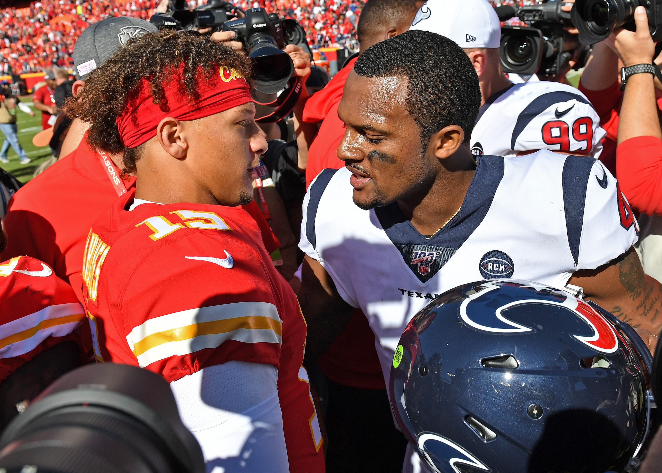Kansas City Chiefs quarterback Patrick Mahomes (left) and Houston Texans quarterback Deshaun Watson (right)