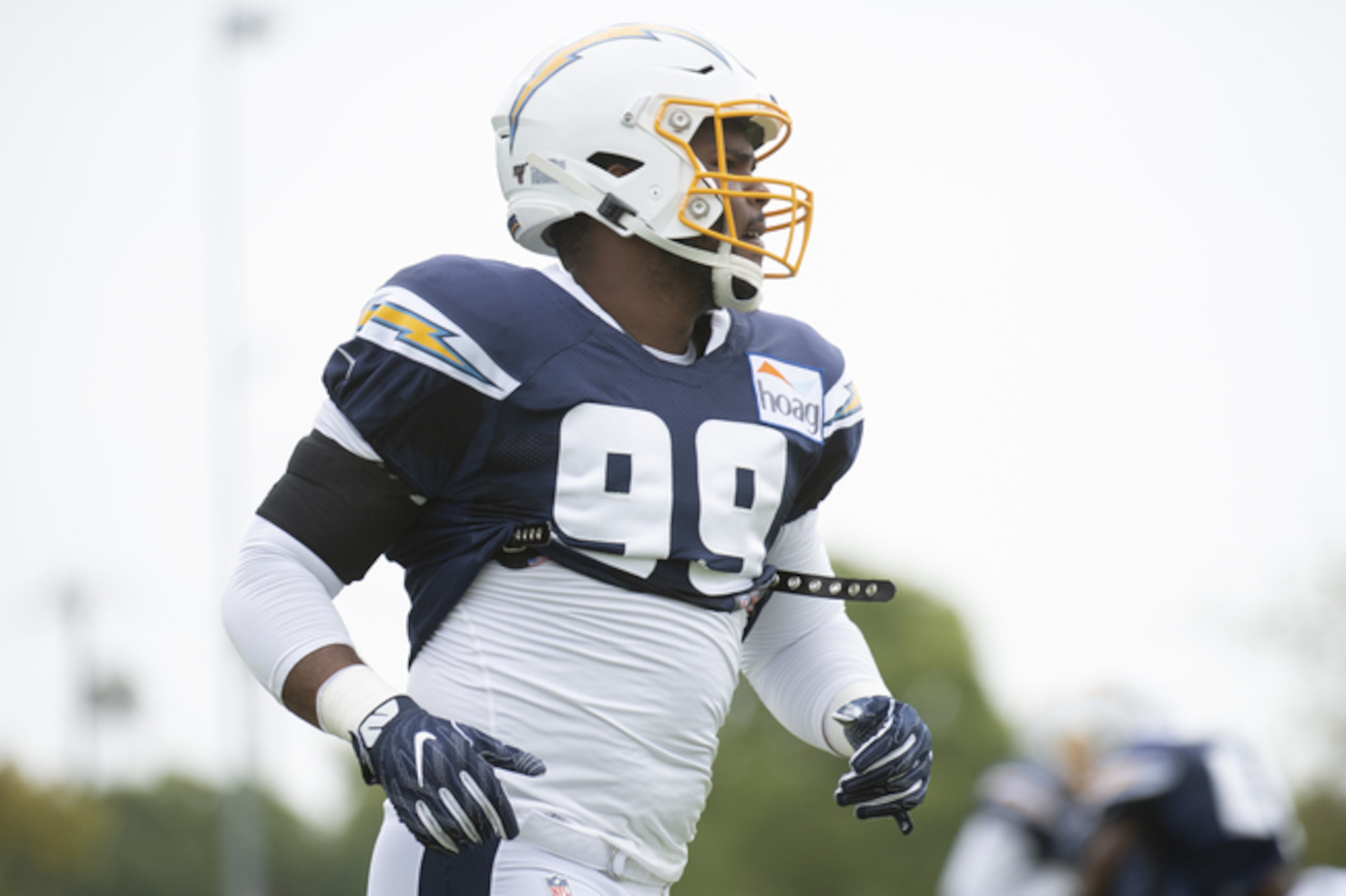 Chargers DL Jerry Tillery