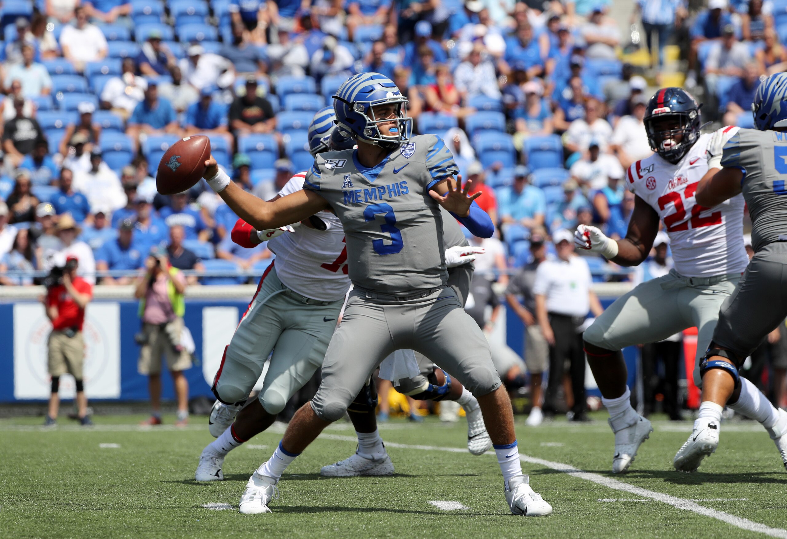 Memphis quarterback Brady White
