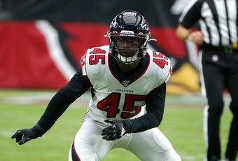 Falcons LB Deion Jones