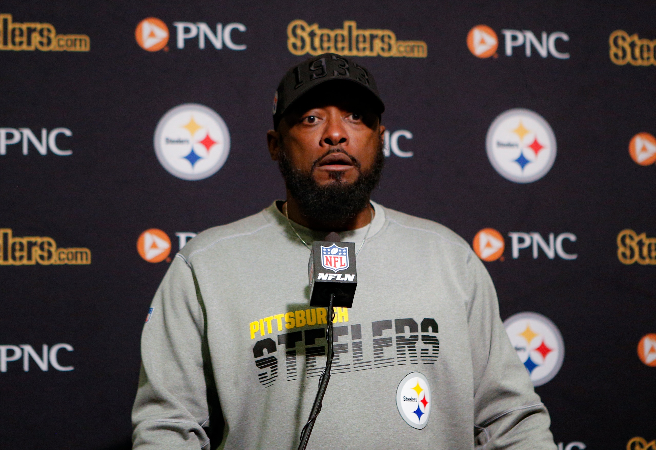 Steelers head coach Mike Tomlin