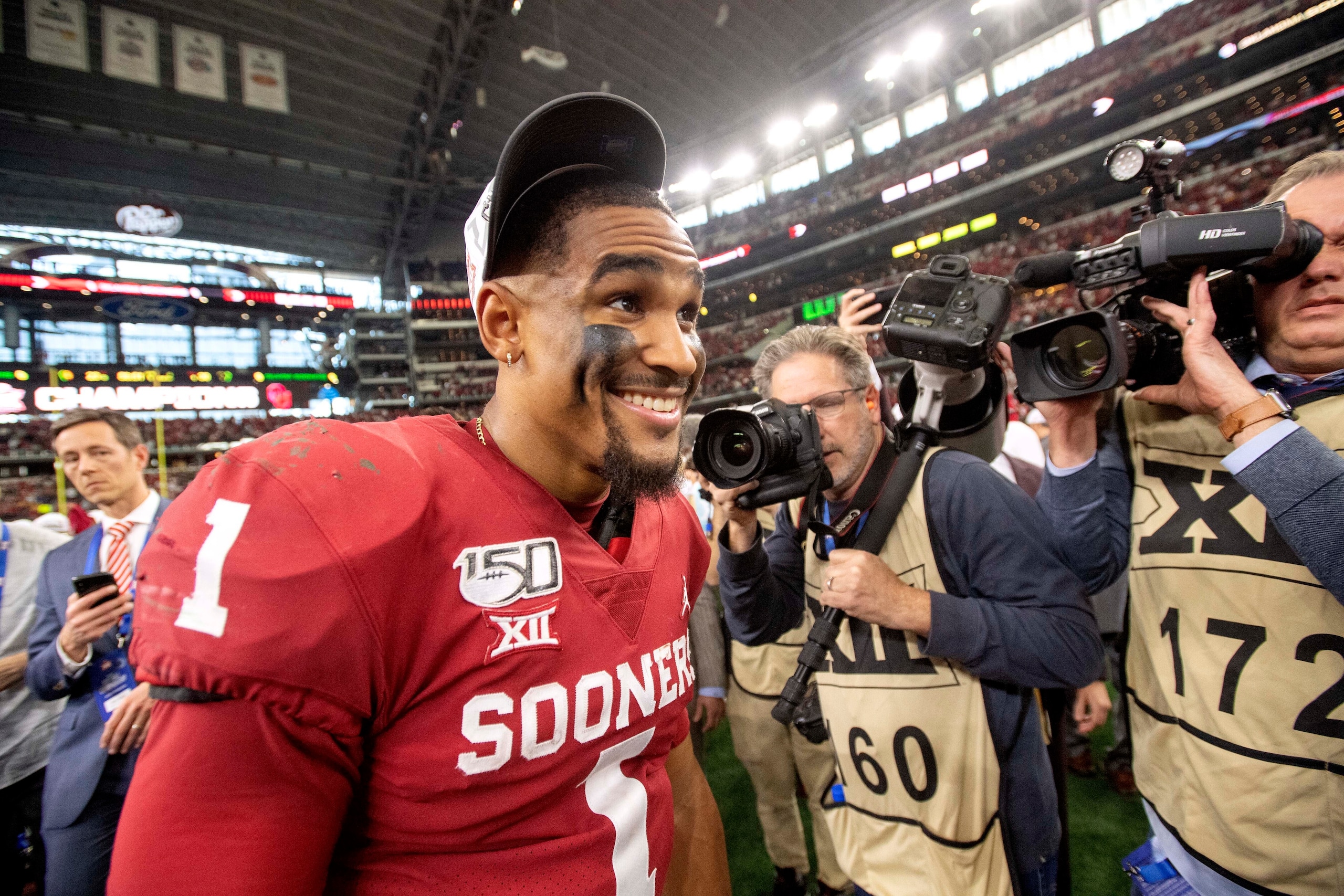Oklahoma QB Jalen Hurts Oklahoma QB Jalen Hurts