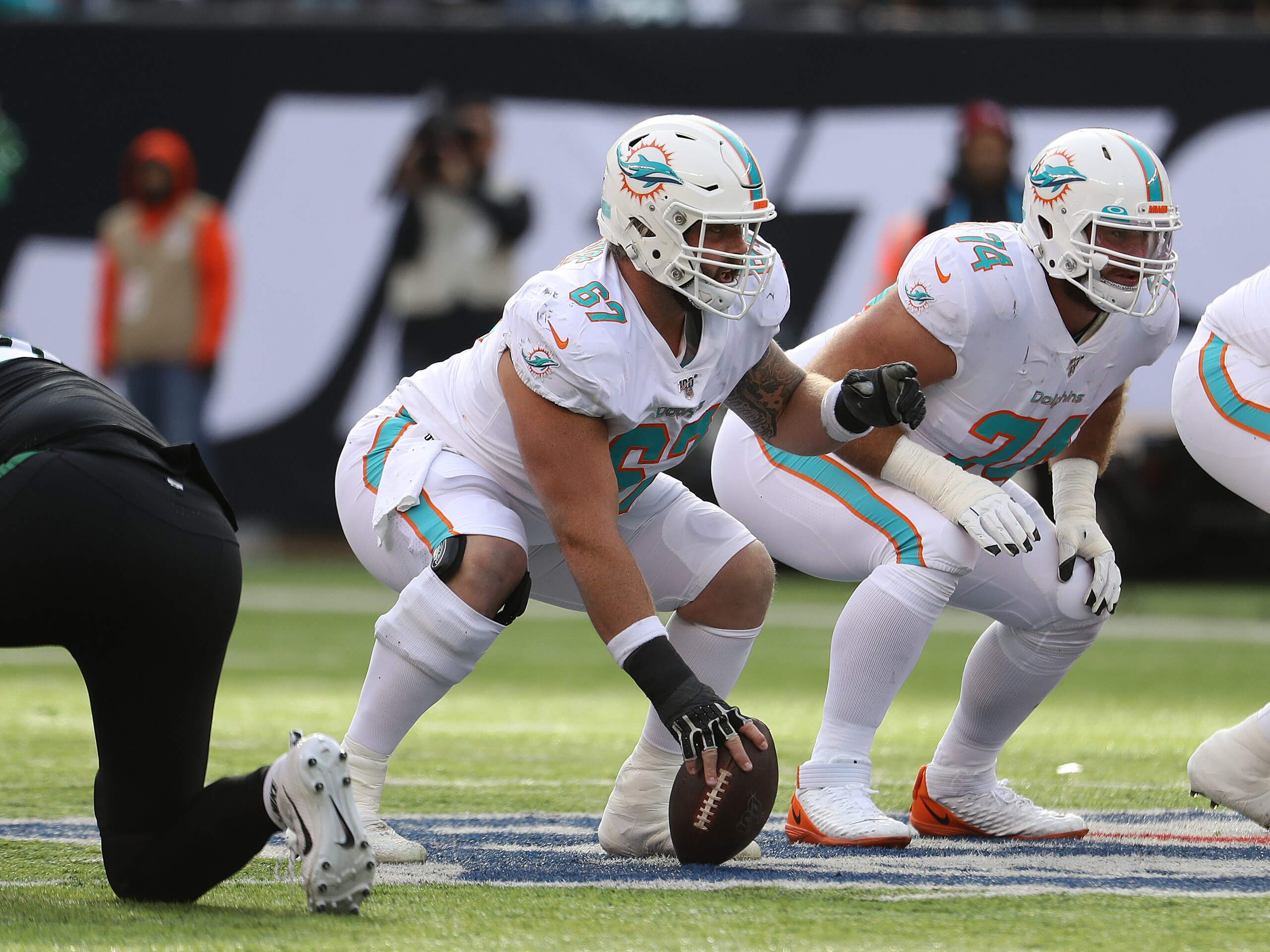 Miami Dolphins center Daniel Kilgore Miami Dolphins center Daniel Kilgore