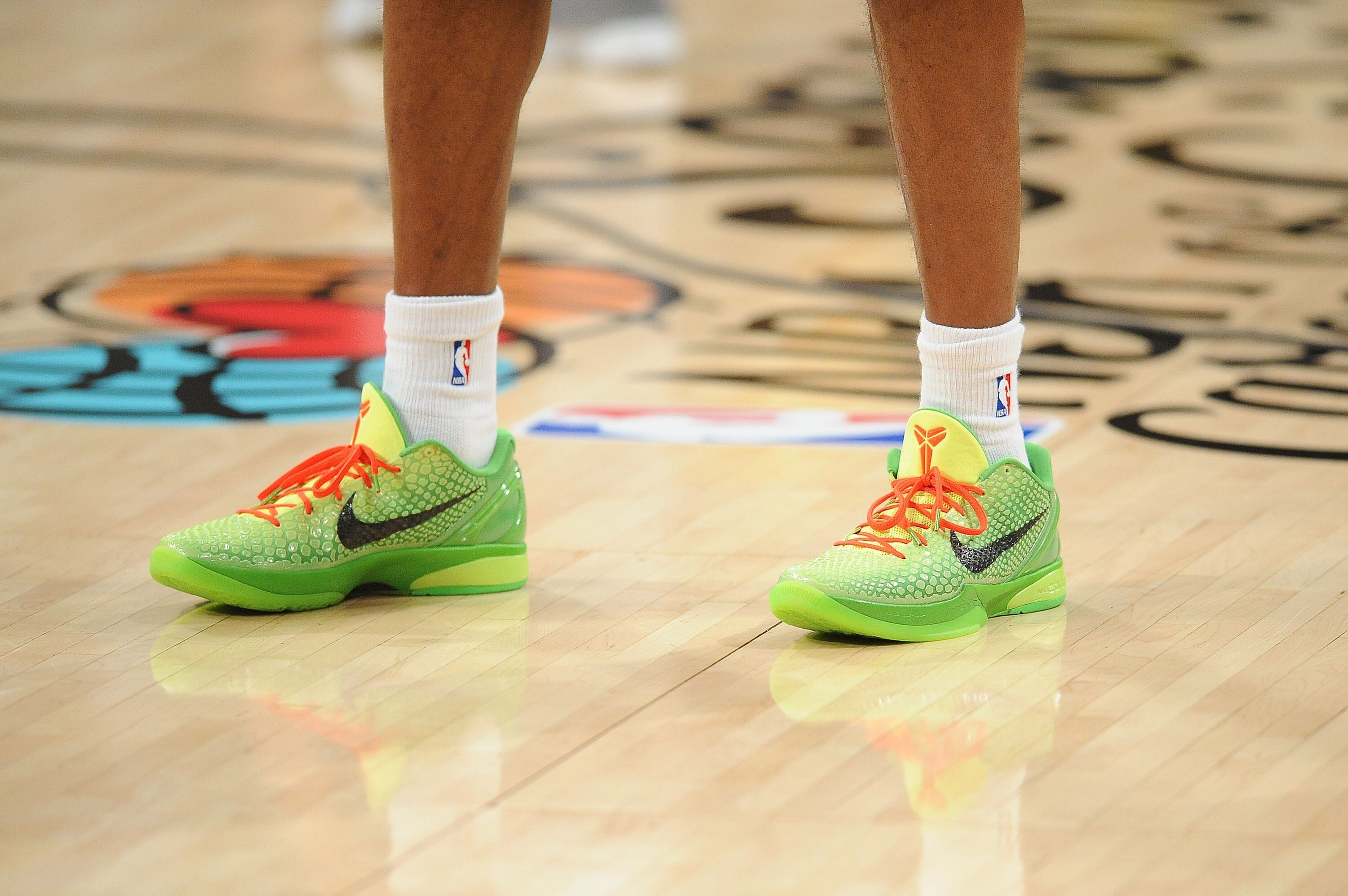 nba players christmas shoes