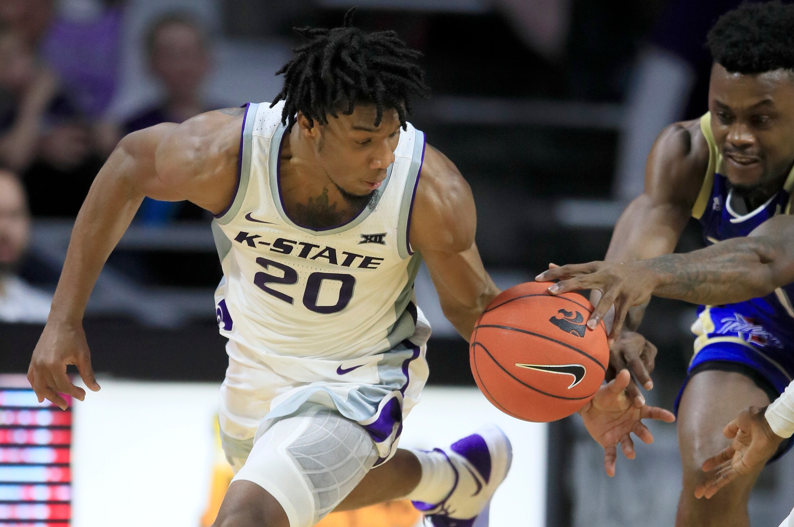Xavier Sneed