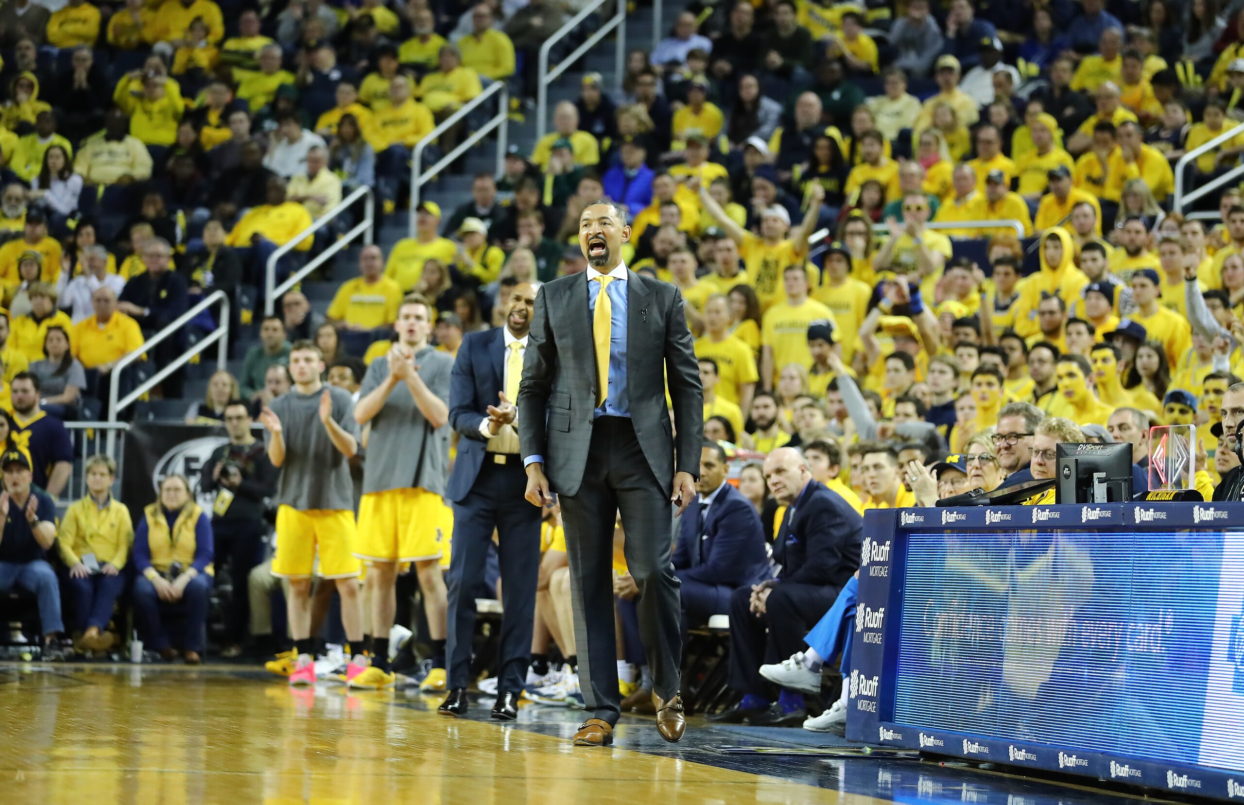Head coach Juwan Howard