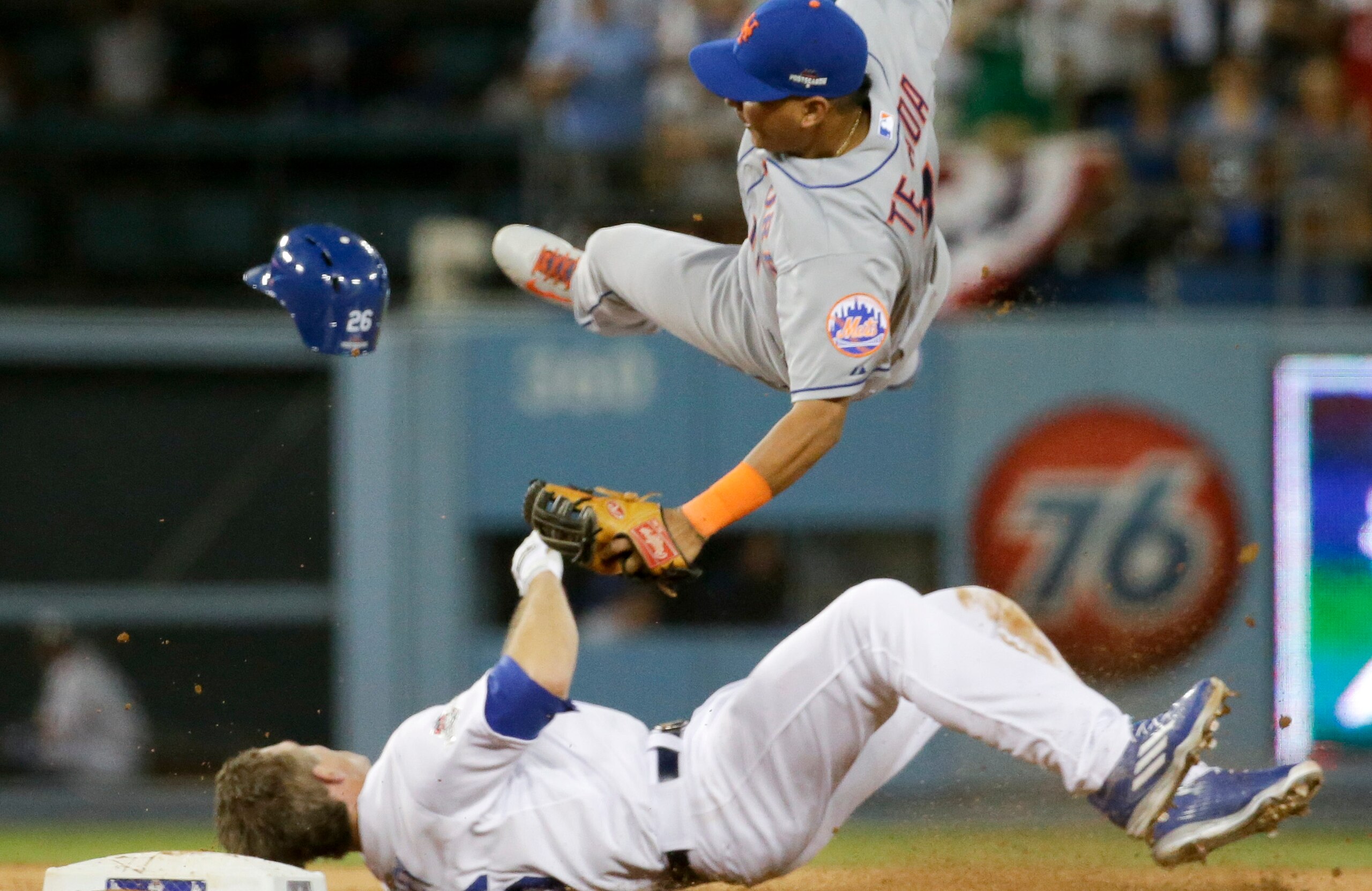 Chase Utley broke Ruben Tejada's leg with a late slide