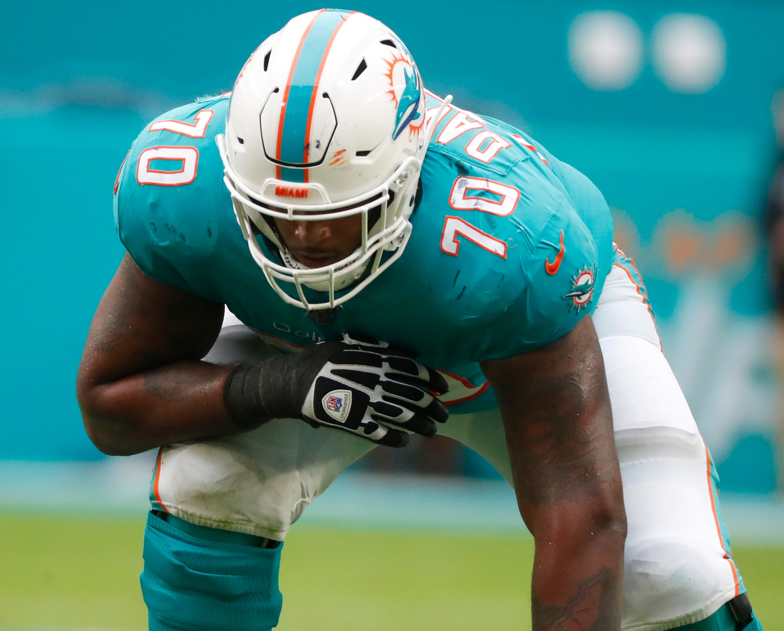 Dolphins OT Julie'n Davenport
