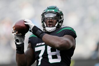 Center Jonotthan Harrison