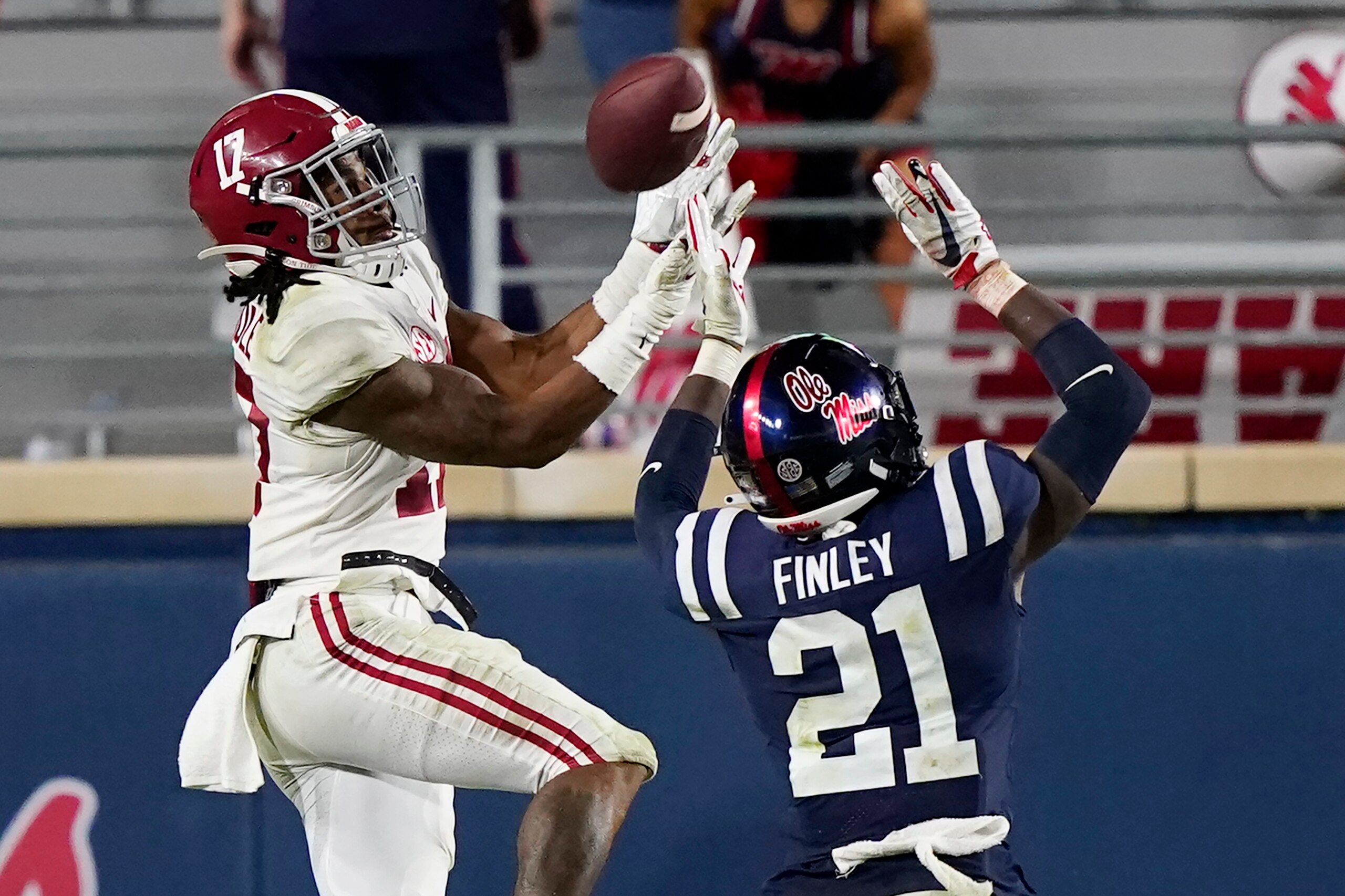 Alabama WR Jaylen Waddle