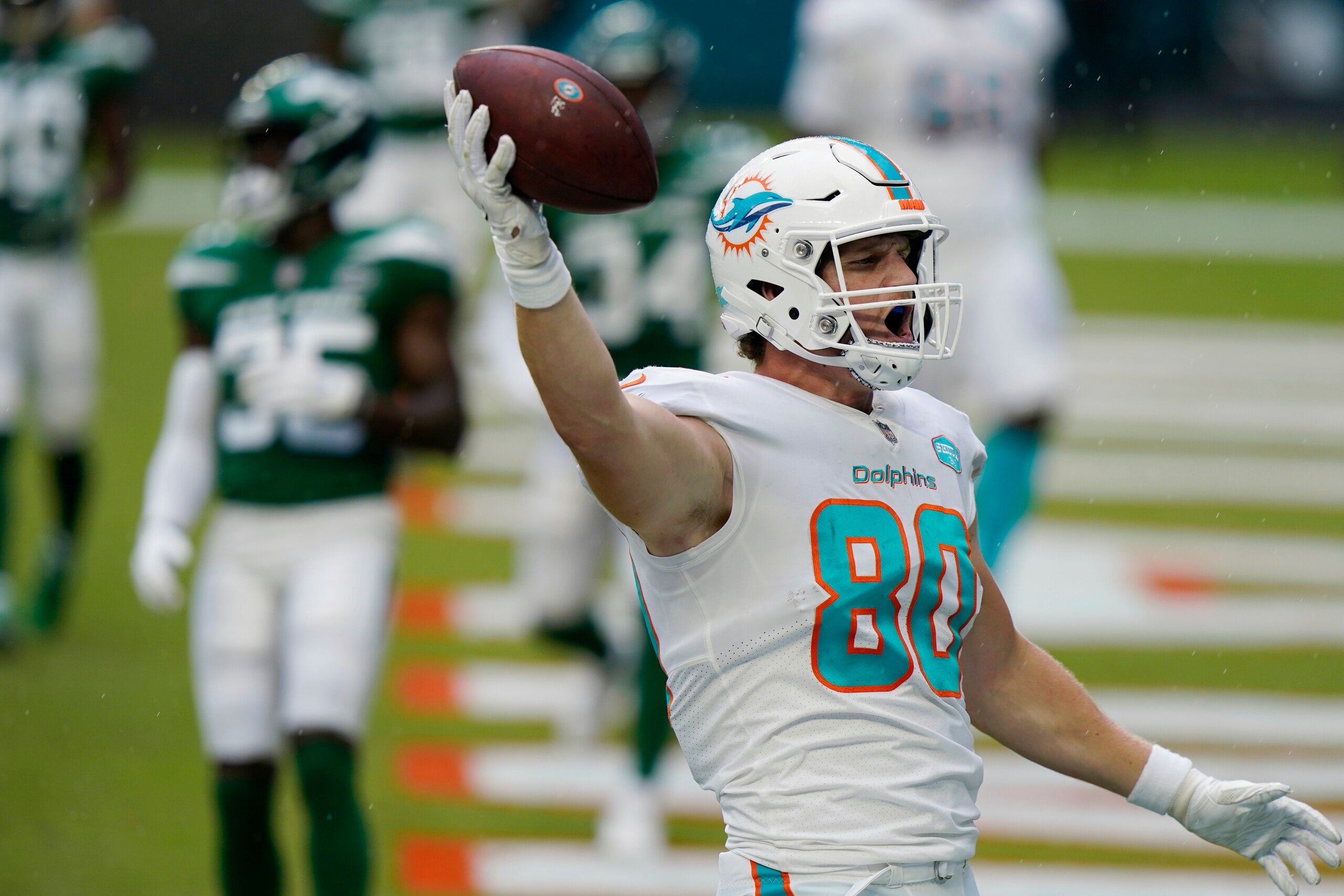 Tight end Adam Shaheen Tight end Adam Shaheen