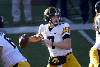 Iowa QB Spencer Petras