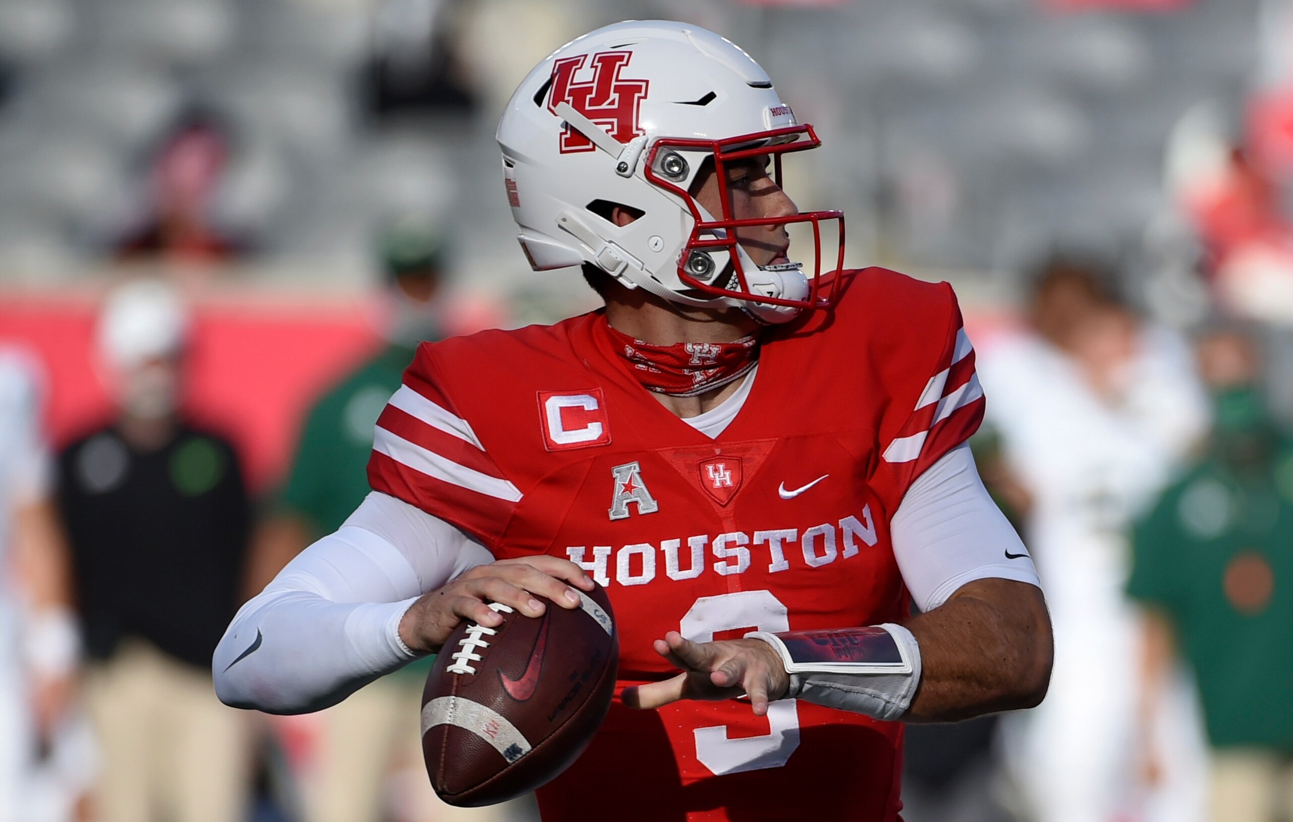 Houston QB Clayton Tune