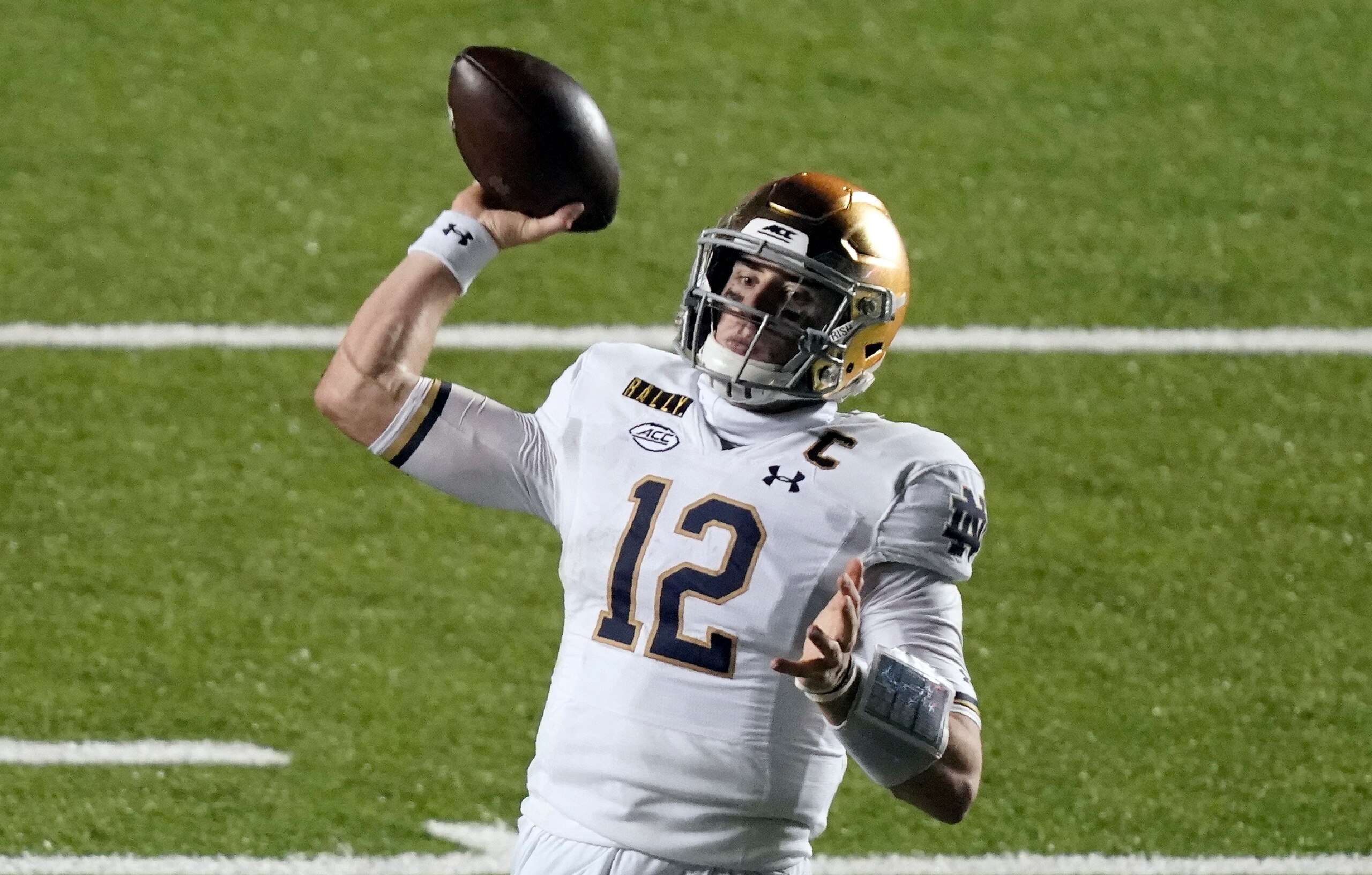 Notre Dame QB Ian Book Notre Dame QB Ian Book