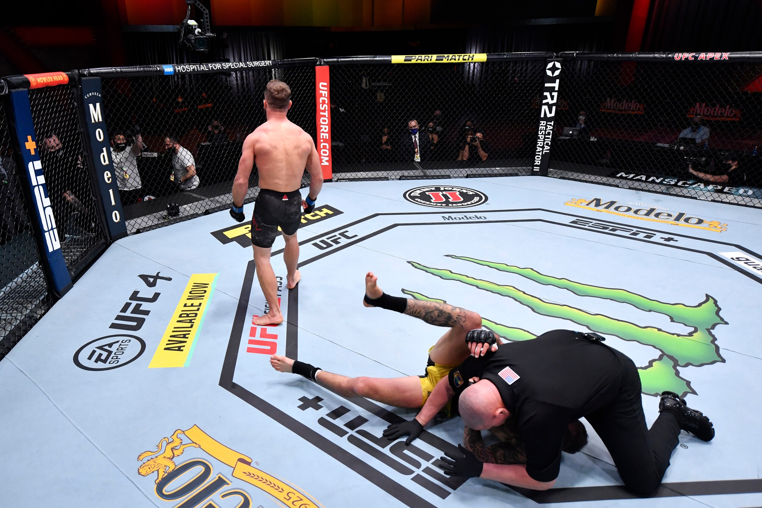 Who has the best KO of UFC 256? Who has the best KO of UFC 256?
