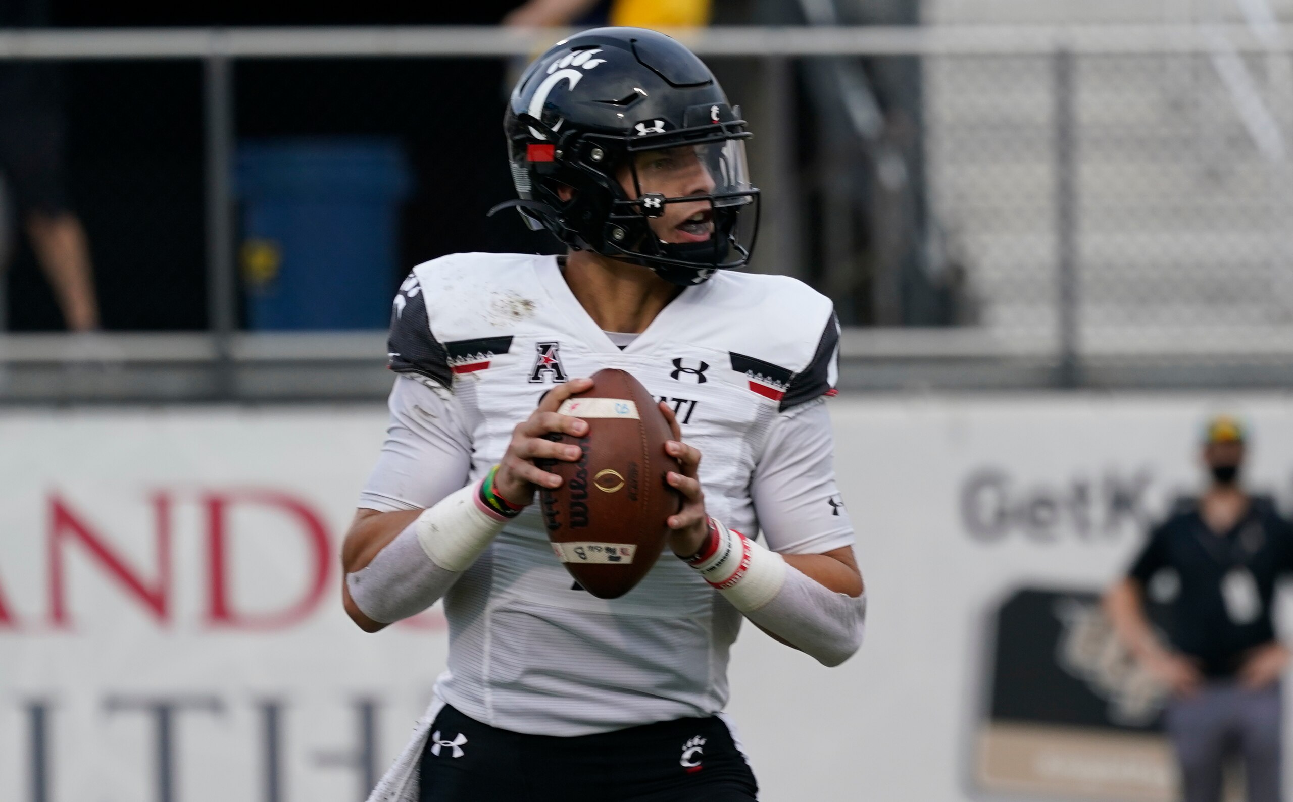 Cincinnati QB Desmond Ridder
