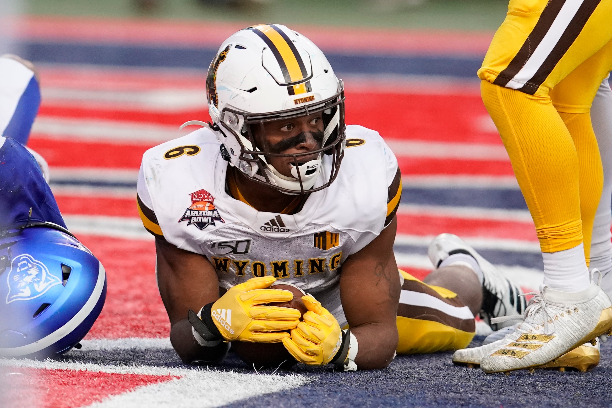 Wyoming RB Xazavian Valladay
